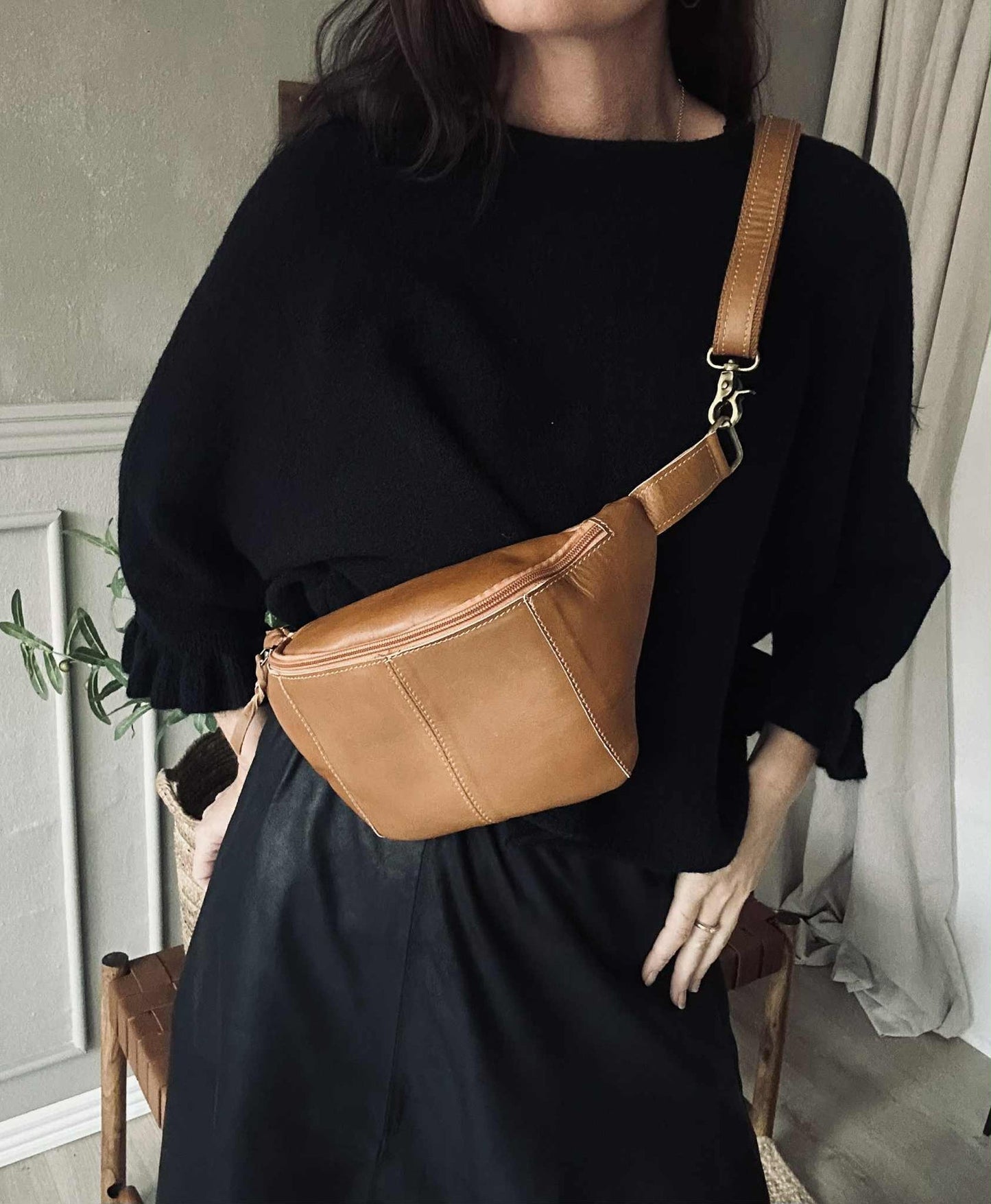 Stickad tröja Elder Flower - Black