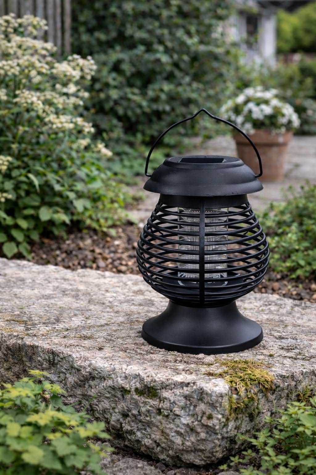 Lykta med solceller - Bra mot insekter