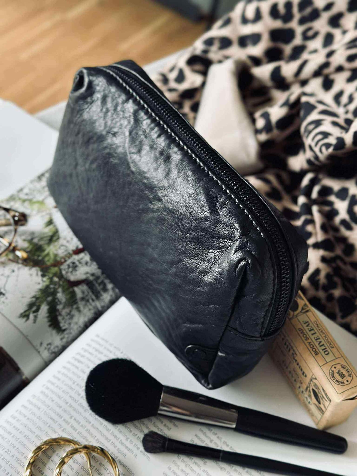 Sminkväska - Svart / svart