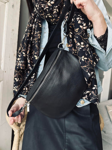 Bältesväska Leona - Liten svart