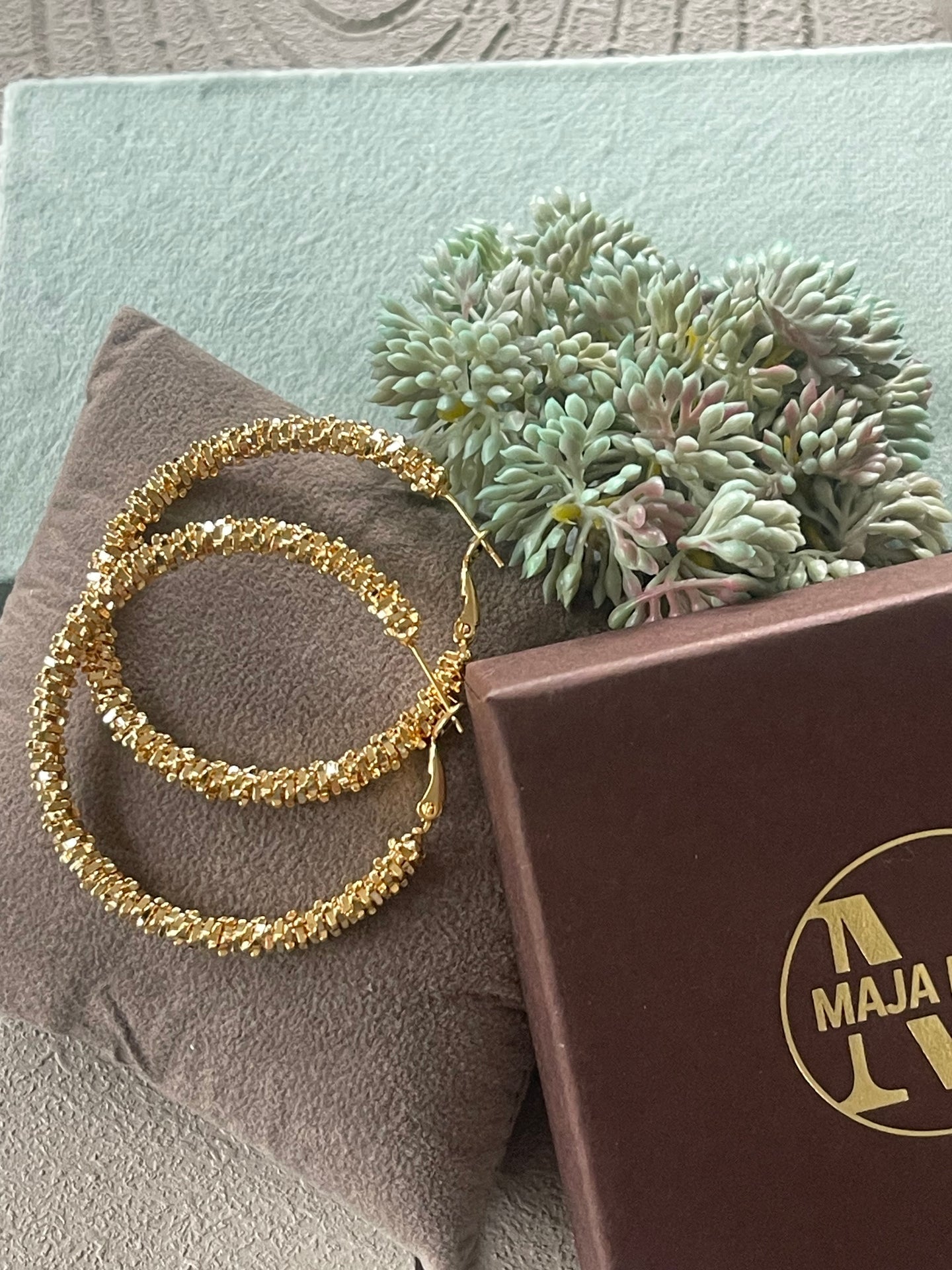 INA Hoops 18K guldpläterade örhängen