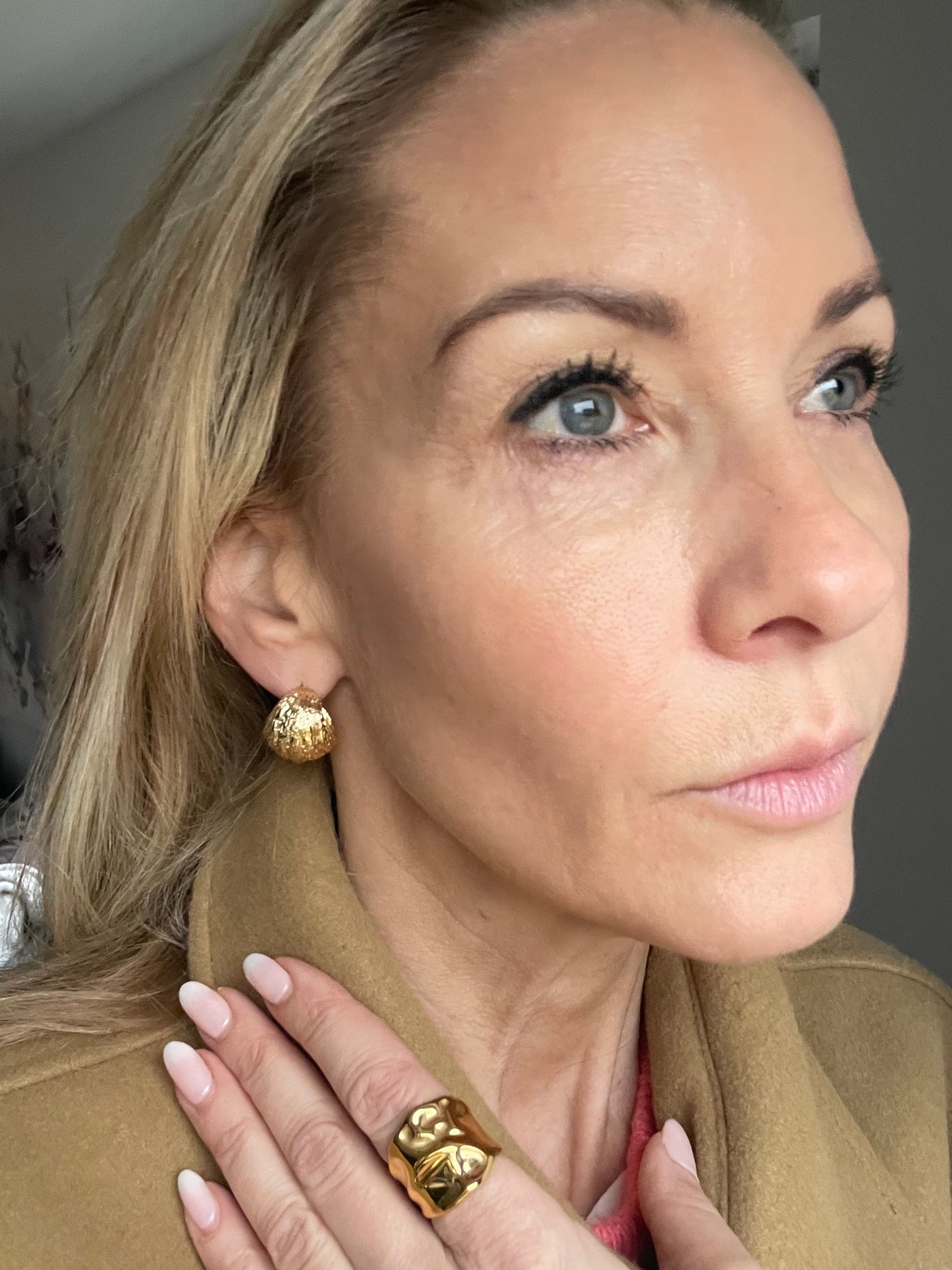 Örhängen MIRELLA - förgyllda