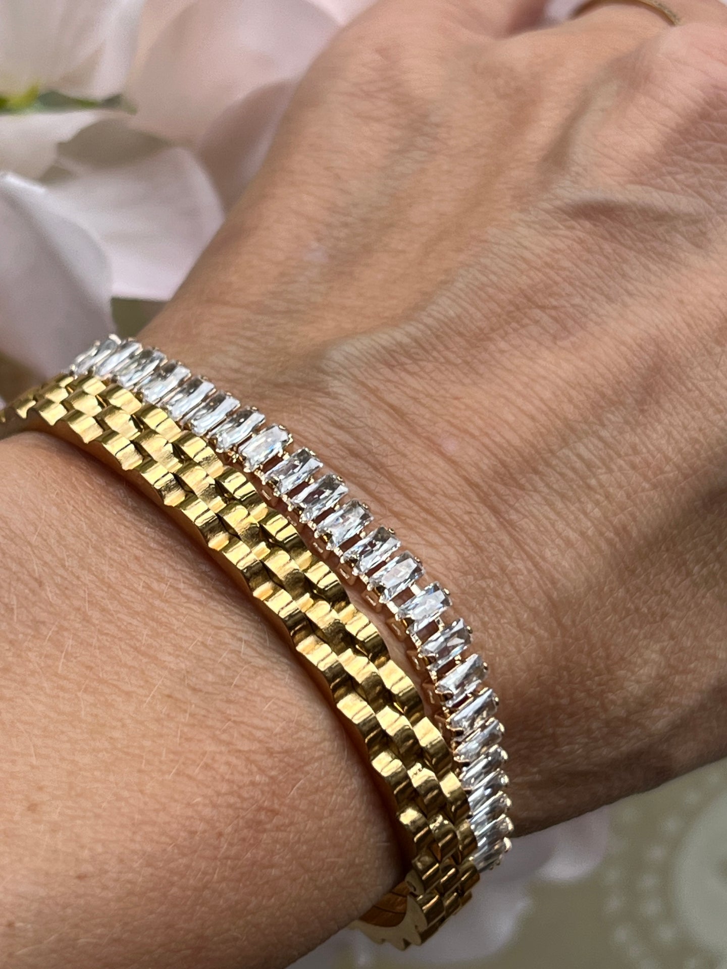 Tennisarmband Thelma med zirkoner - guldpläterad