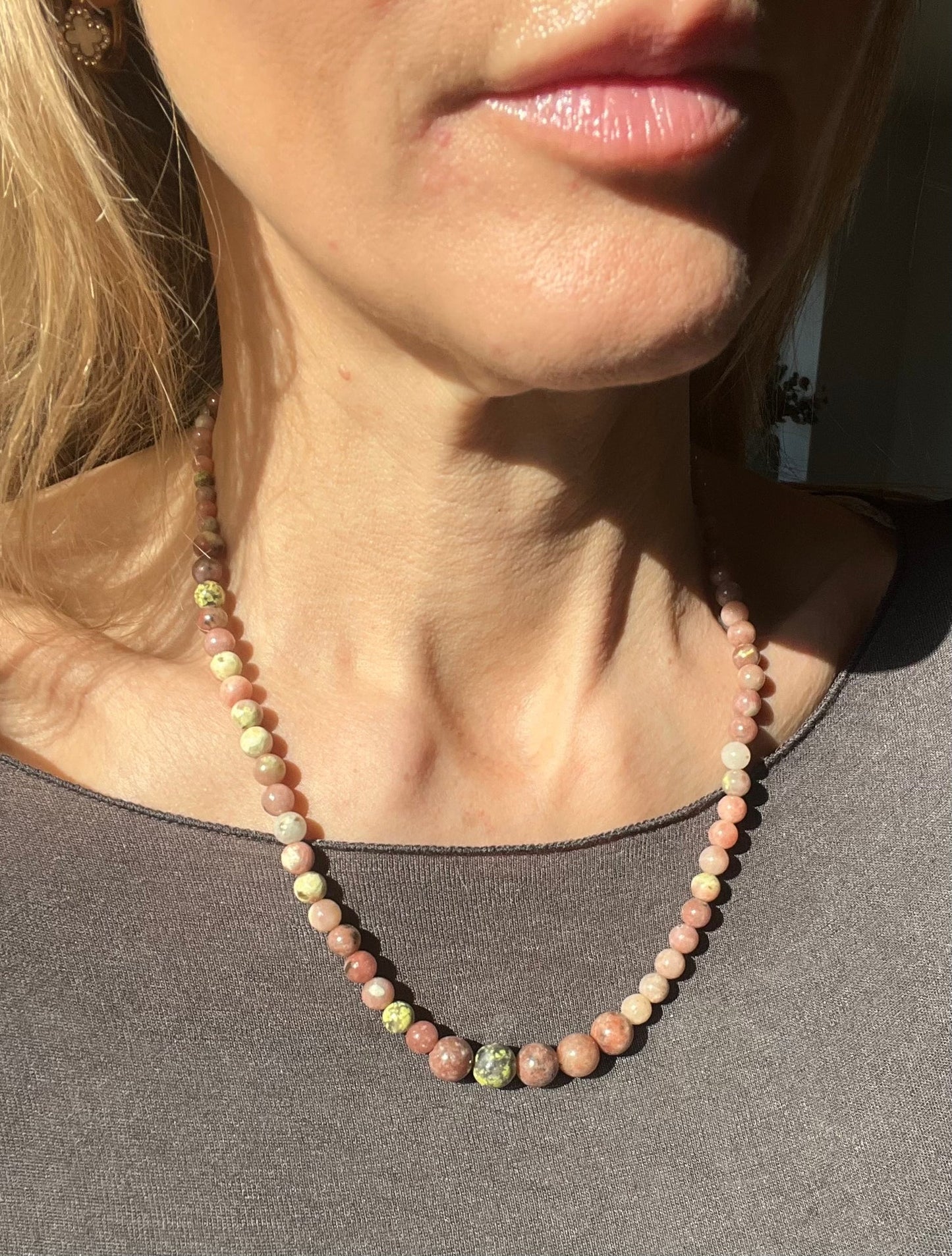Halsband Jasmin - Natur Rose