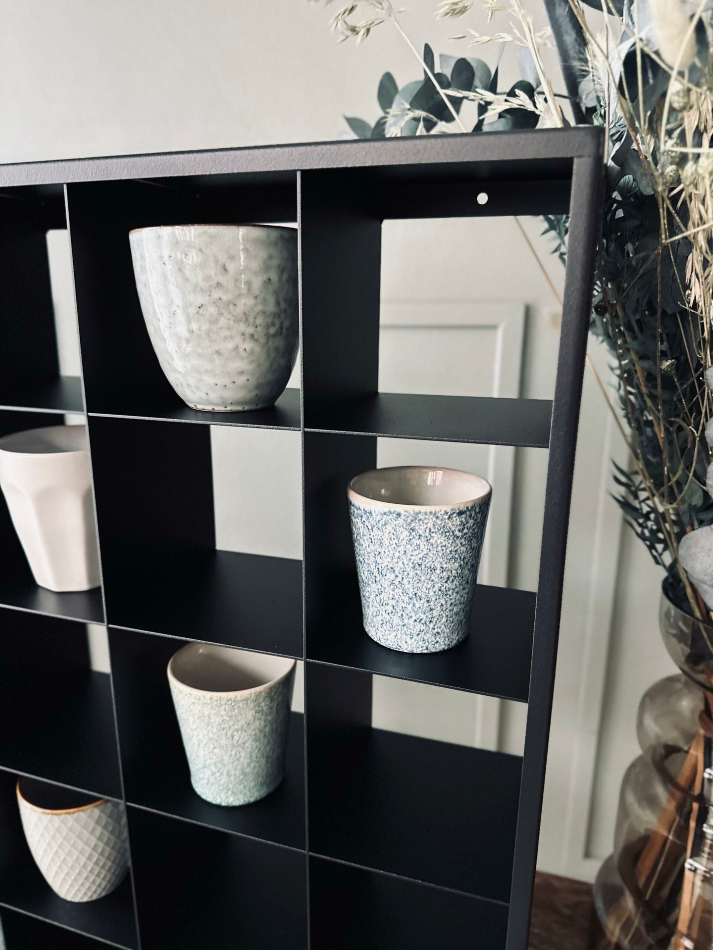 Mugshelf m. 20 fack