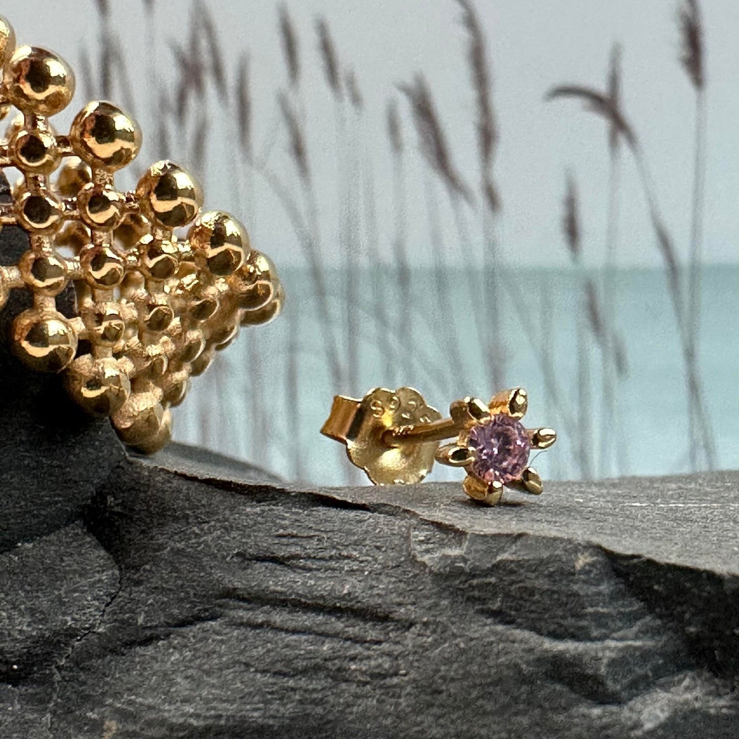 Örhänge Single GIA Pink 18K förgyllt – 1 st