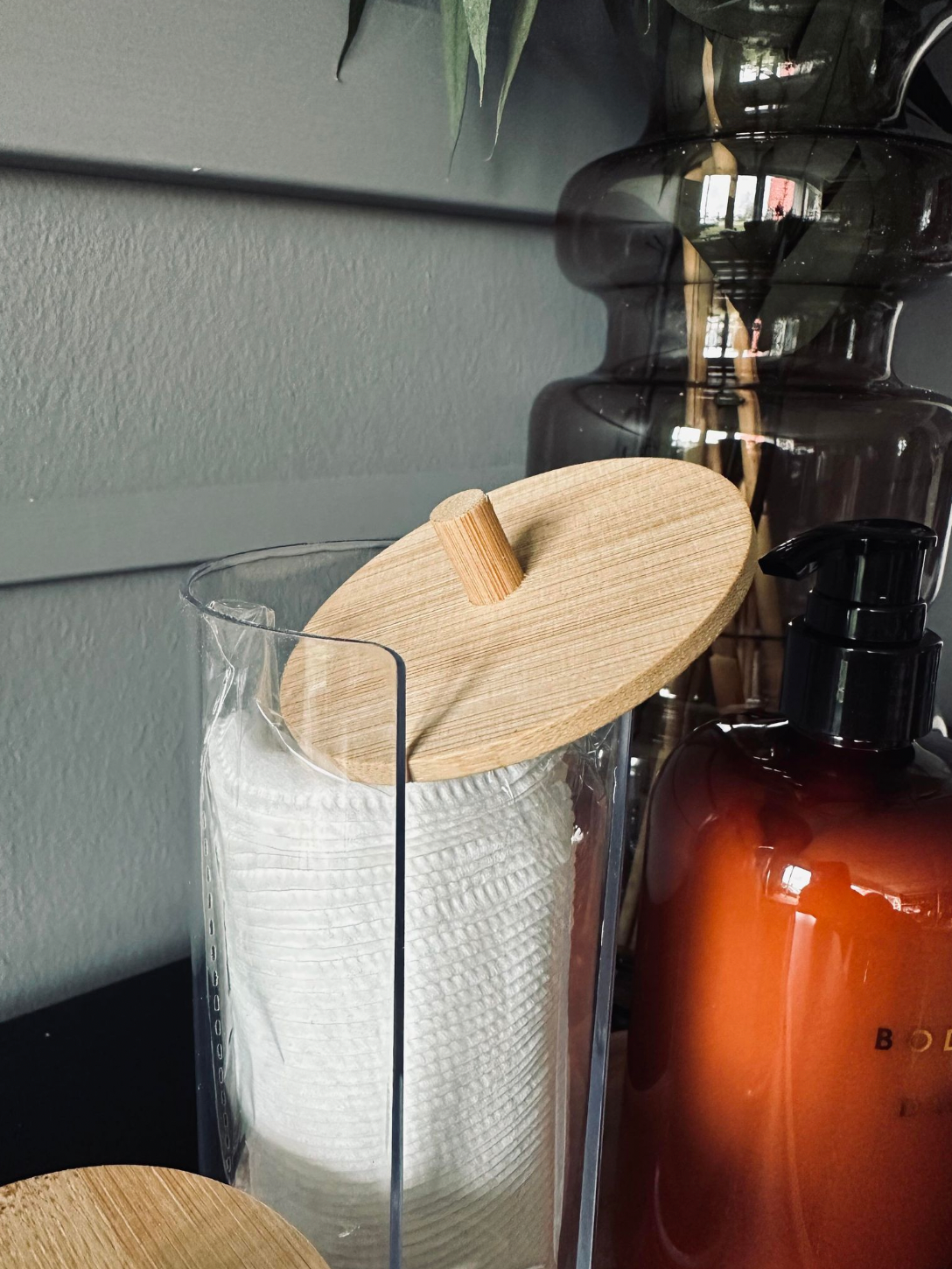 Makeup organizer - Akryl med bambulock