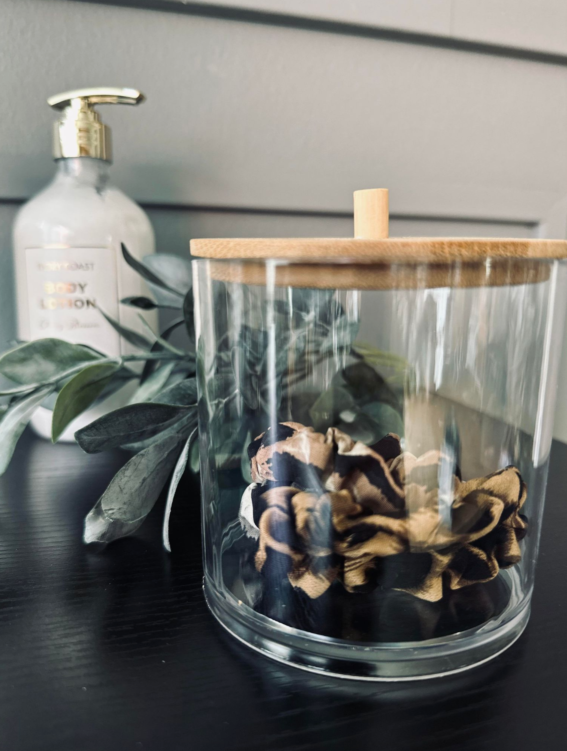 Sminkorganisatör - Akryl med bambuslock