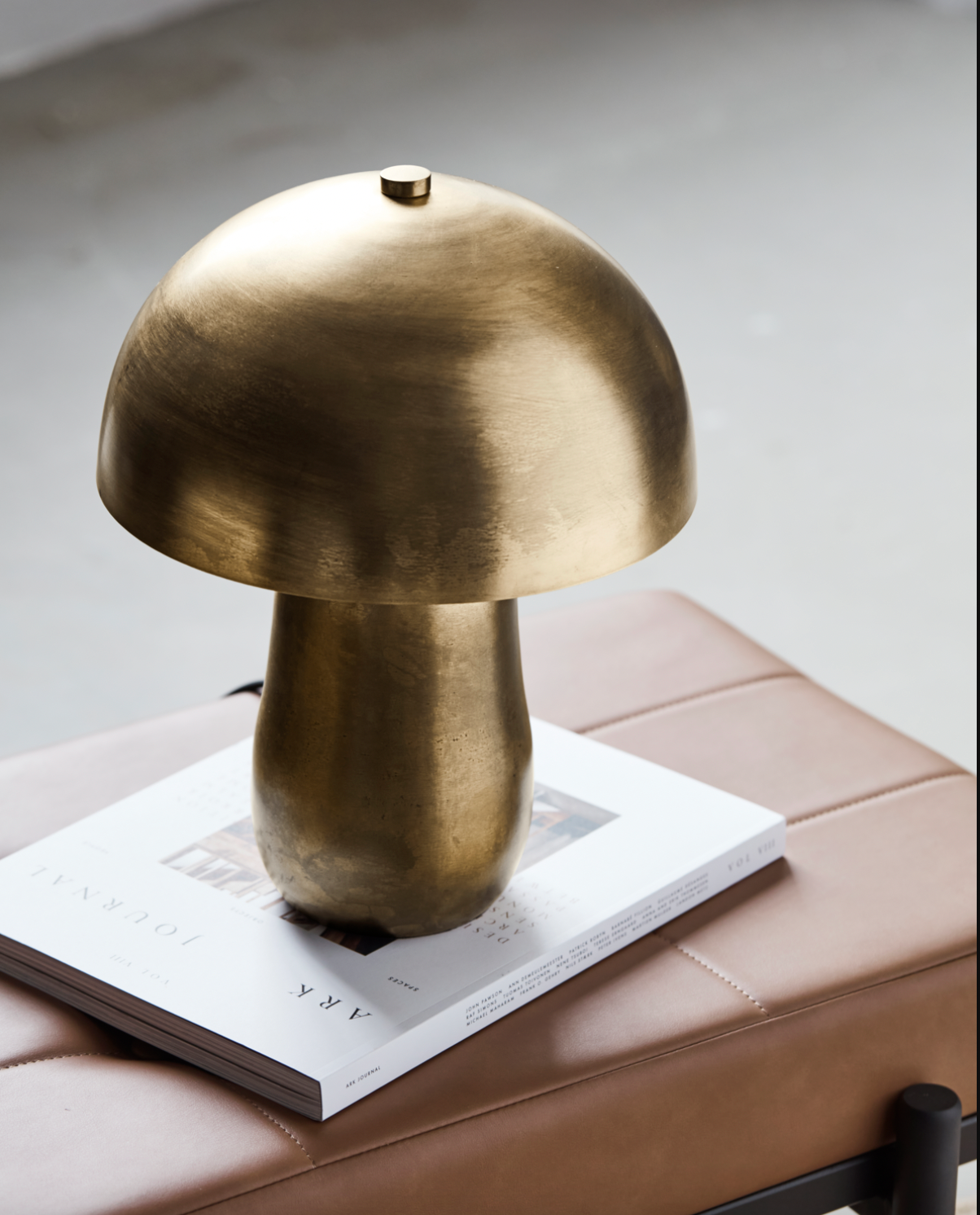 Bordslampa Messingfinish