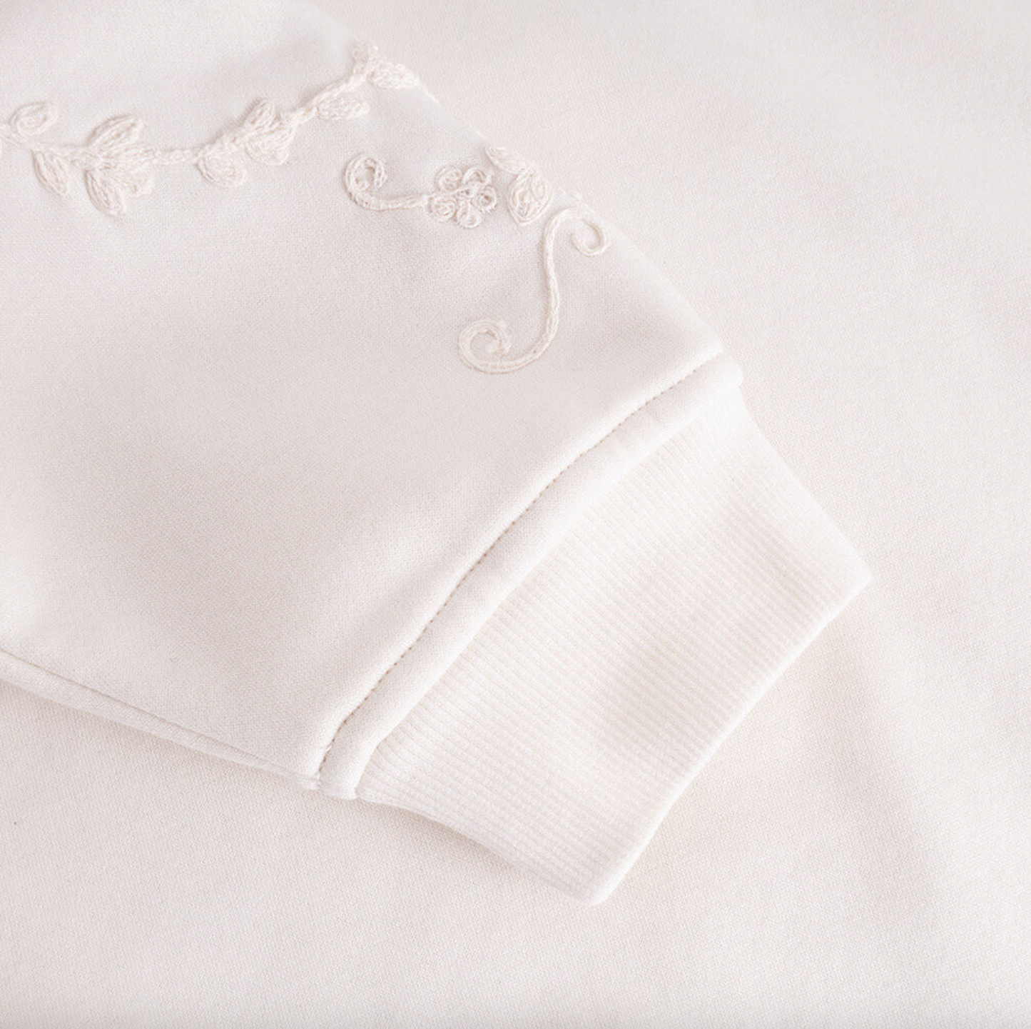 Sweatshirt med broderi - White oversize