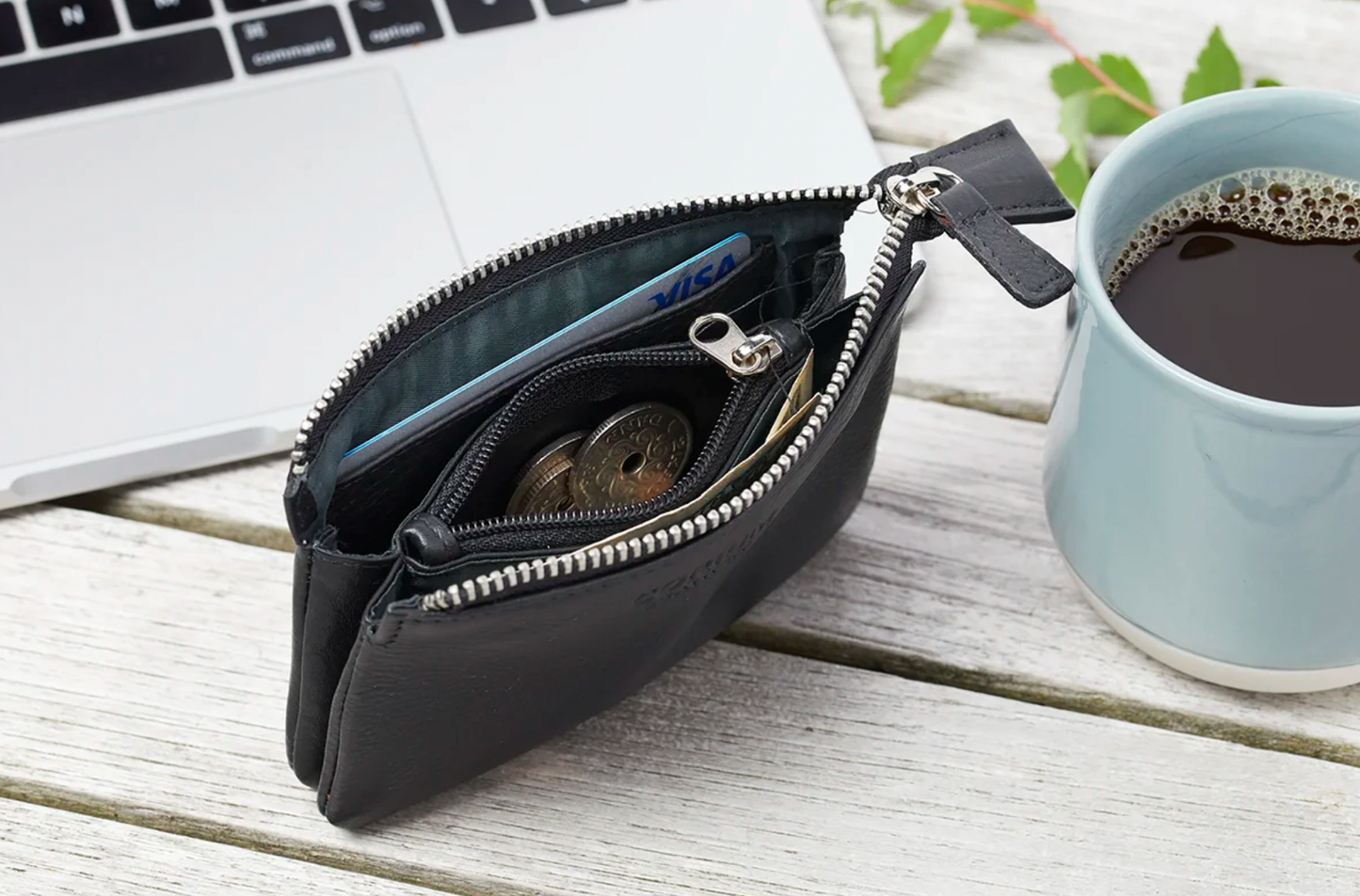 Plånbok med plats för kreditkort och dubbla fack, Svart