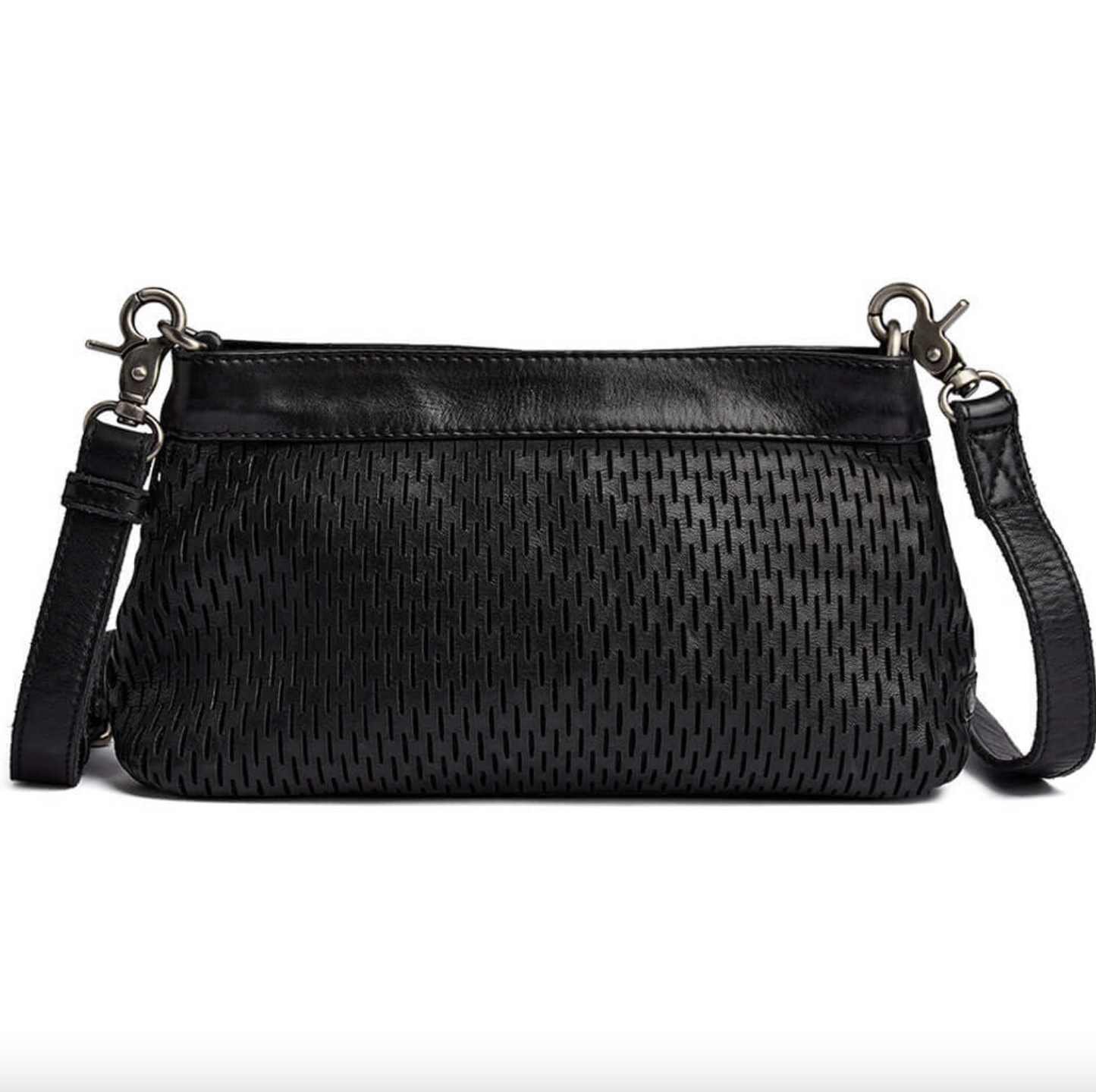 Clutch i läder med perforerat mönster