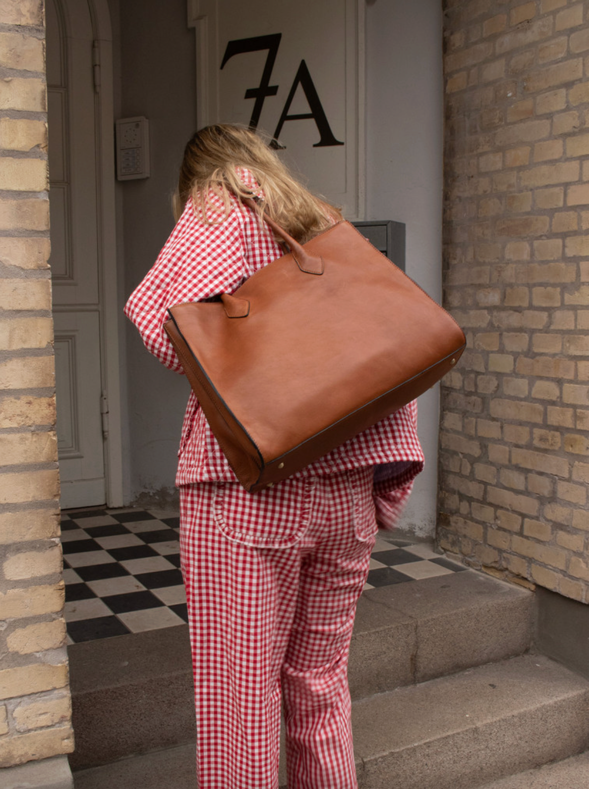 Axelväska Ora Big - Cognac