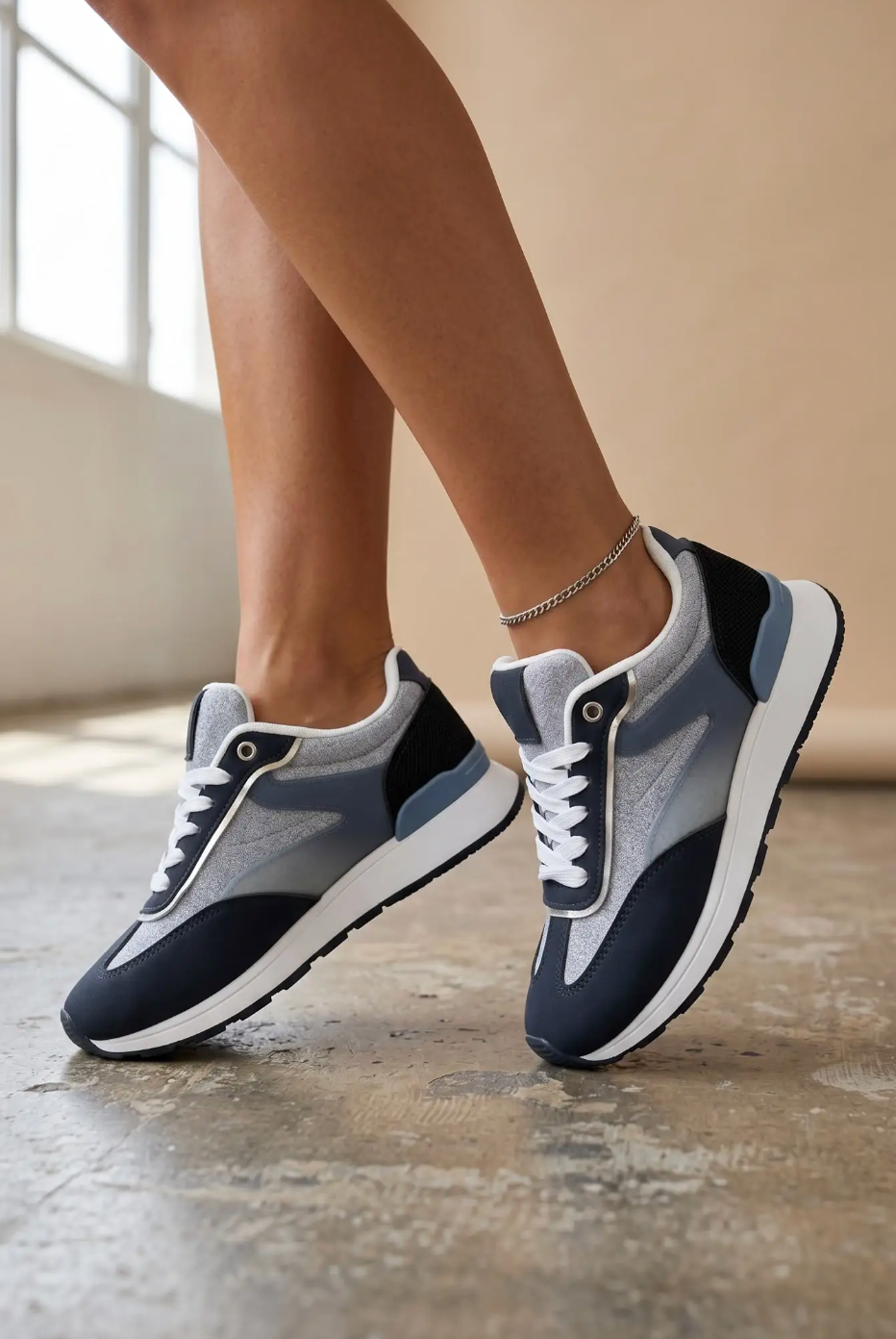 Sneakers blue
