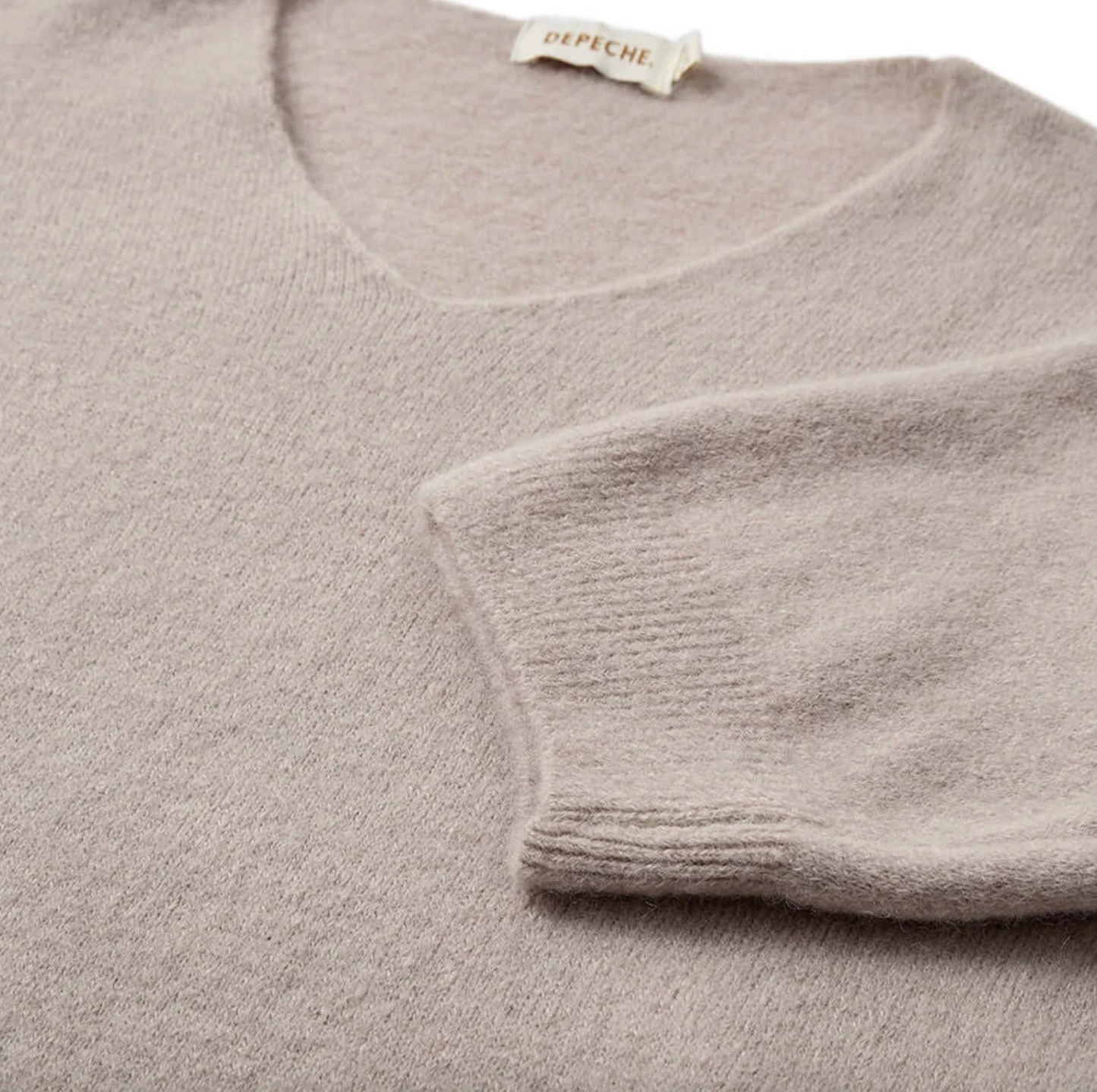 Stickad Alpaca v-ringad - Depeche