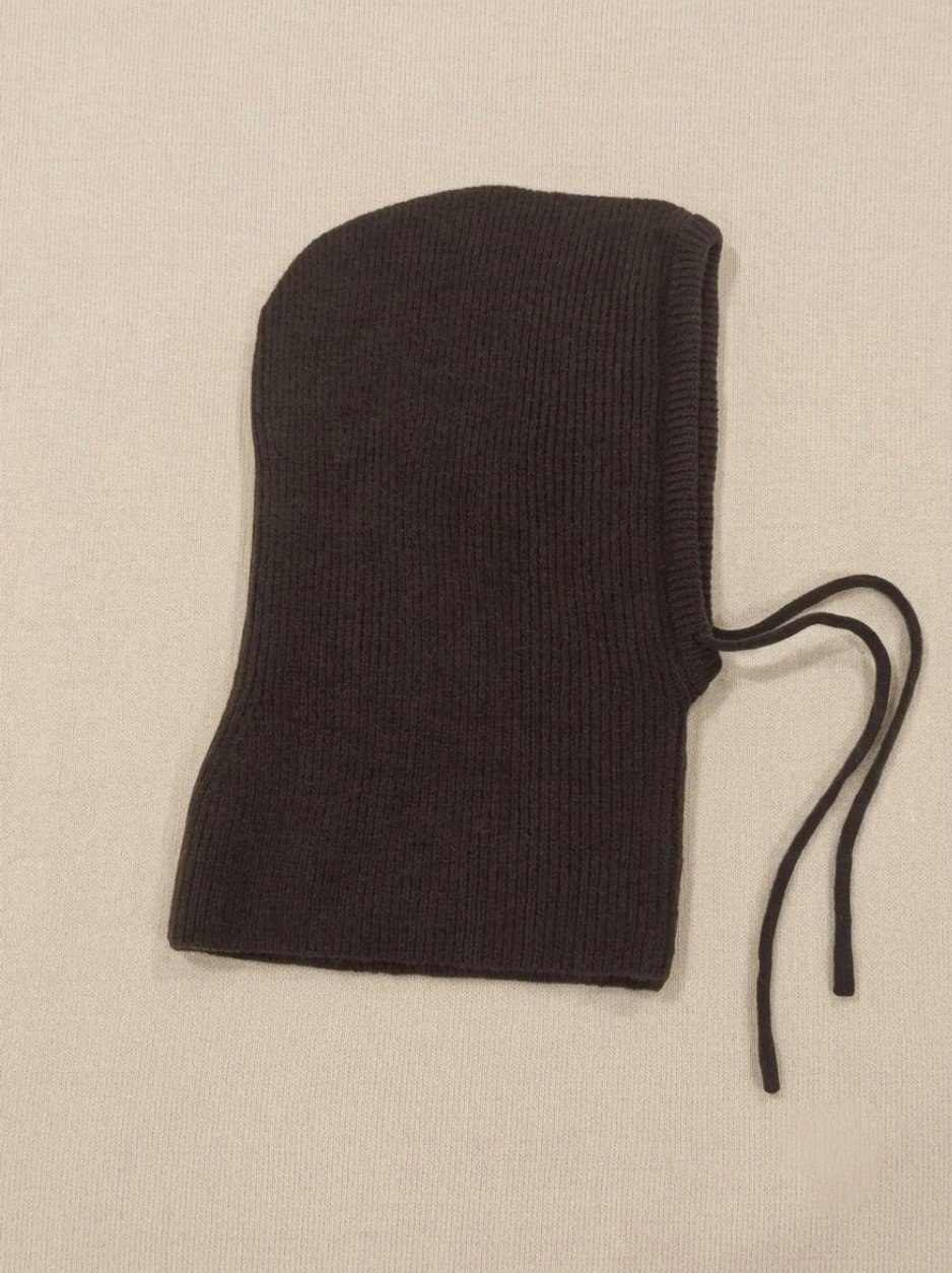 Scarf brown