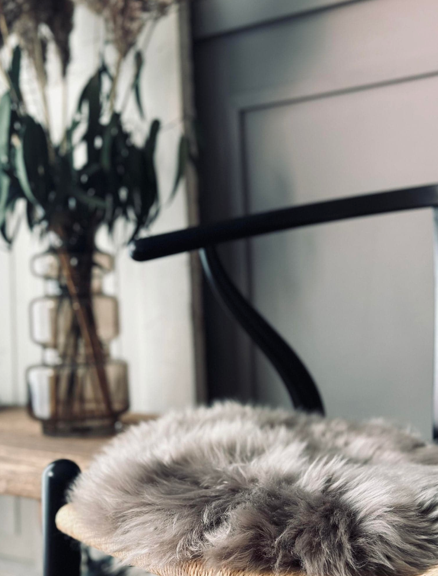 Lammskinnssits - Rund / Mocca