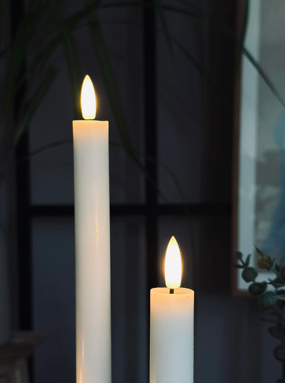 Vita Stearinljus 2 st. - Flera storlekar