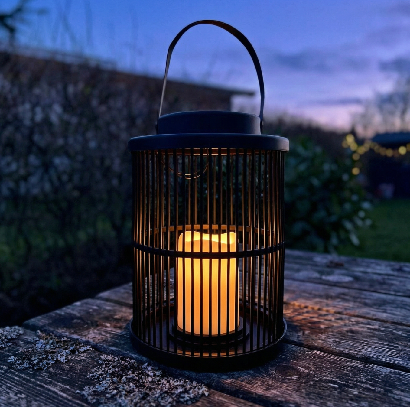 Lykta med solceller - Black design
