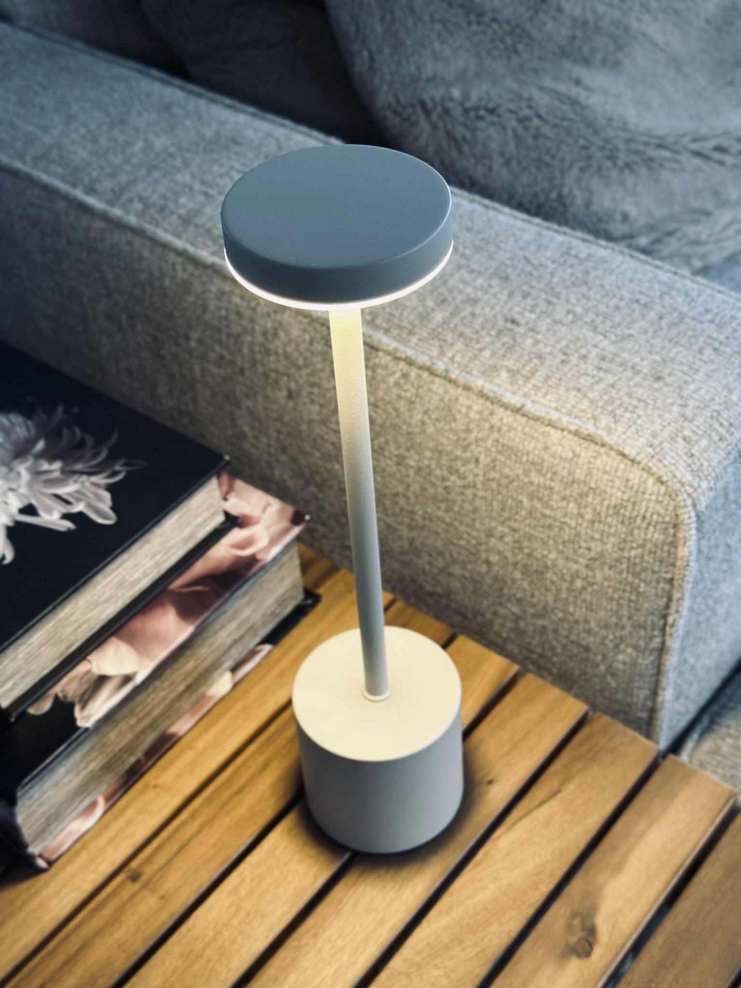 LED bordslampa KELLY Vit - uppladdningsbar