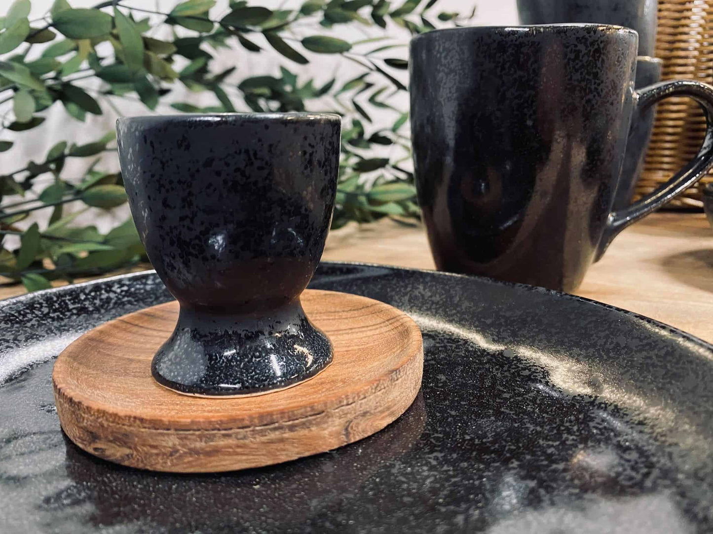 Æggebæger i stentøj - Mat sort - VIAMAJA.DK