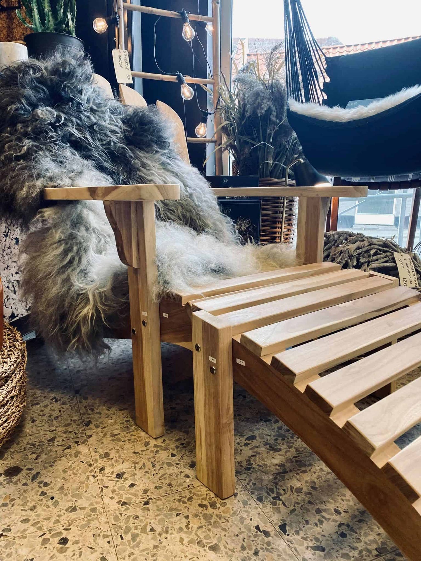 Amerikansk dækstol med Skammel - Massiv Teak - VIAMAJA.DK