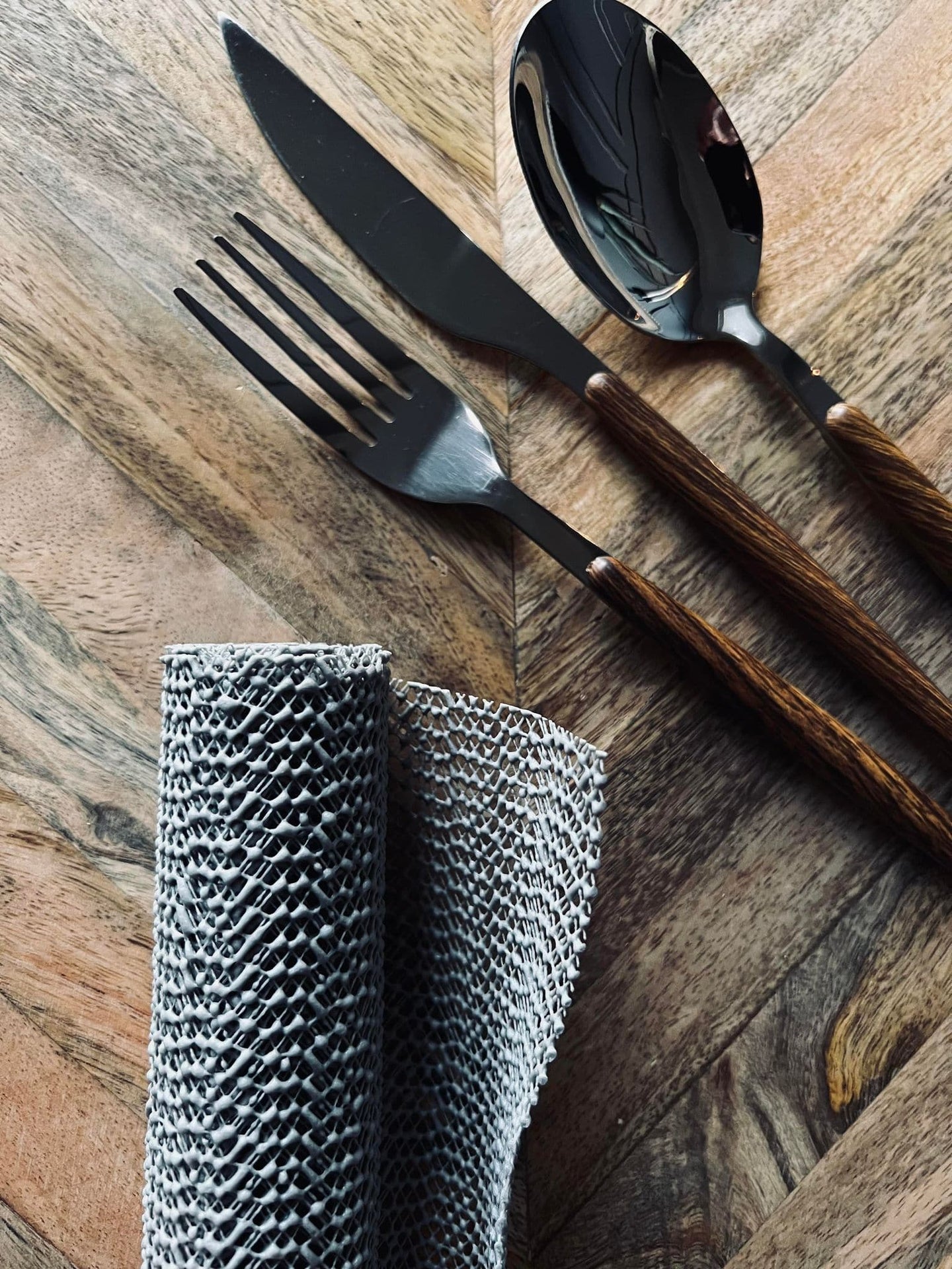 Anti-skrid 30x100cm - Hvid / Grå - VIAMAJA.DK