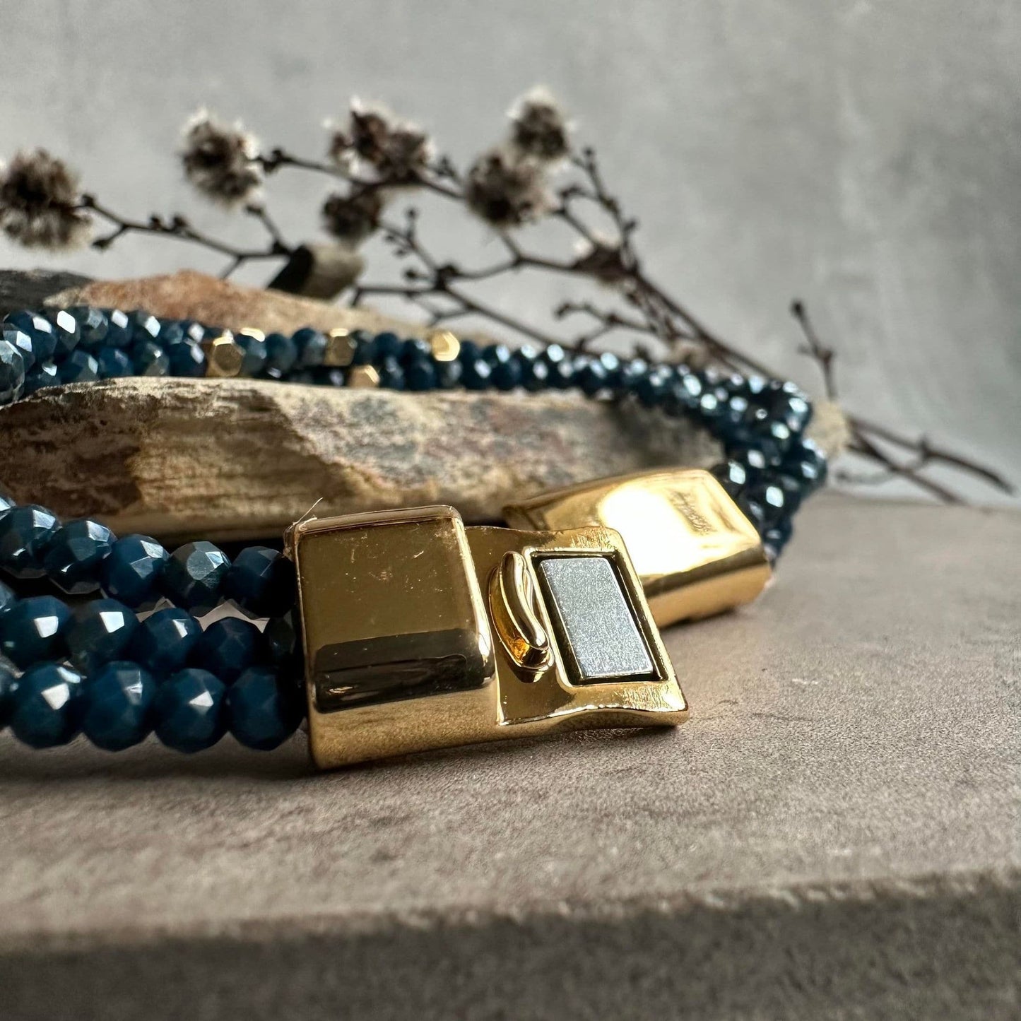 Armbånd Ea - Mørk blå - VIAMAJA.DK