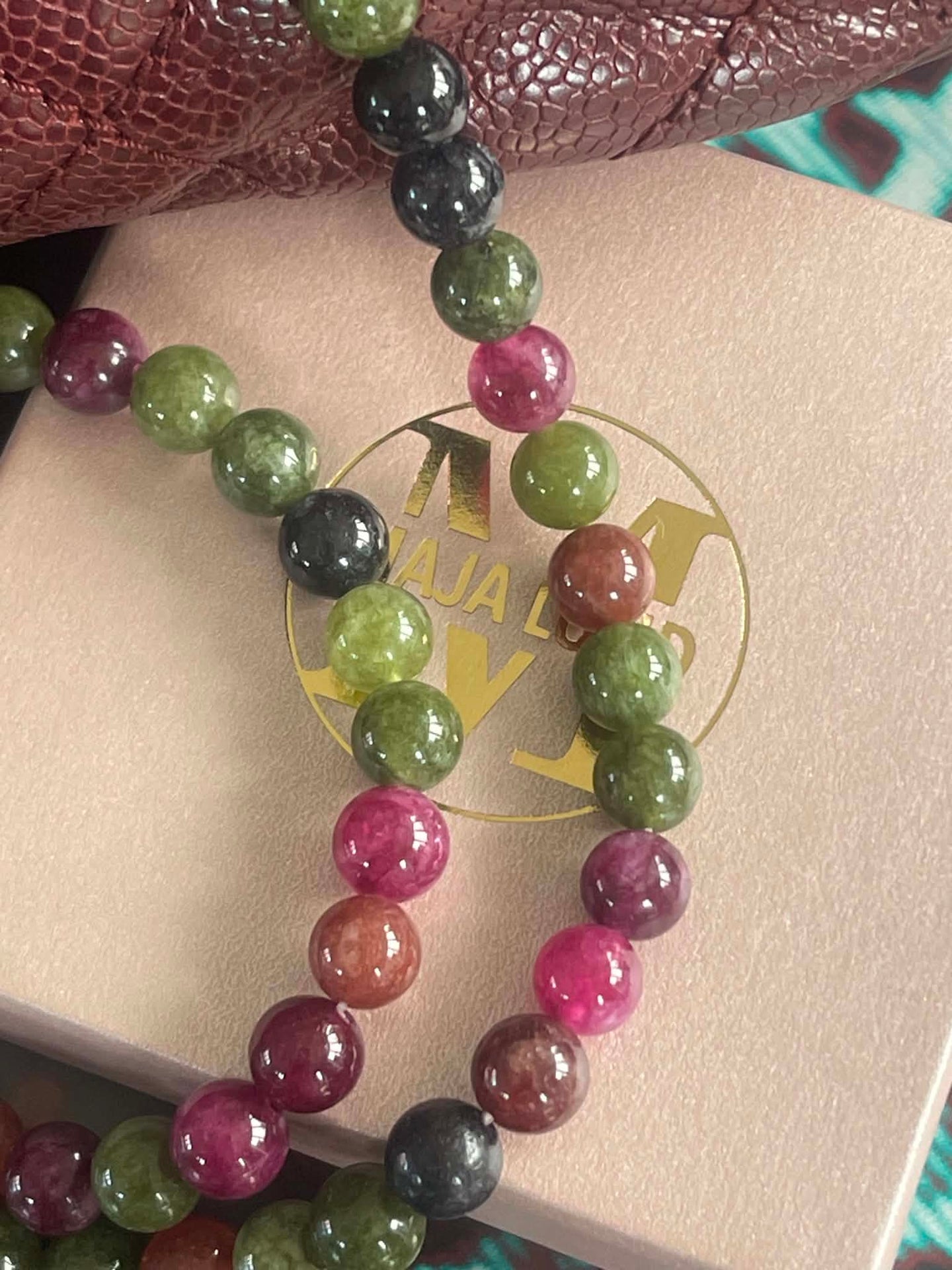 Halsband Mary Emerald/Berry Mix
