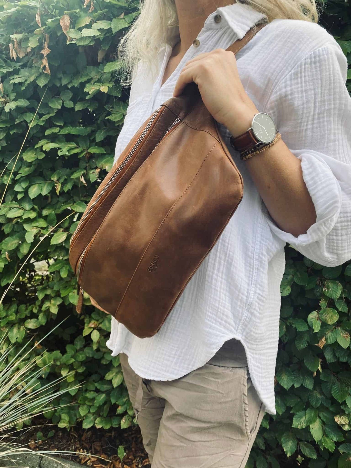 Bæltetaske PERSY med dobbeltlynlås – Cognac XL - VIAMAJA.DK