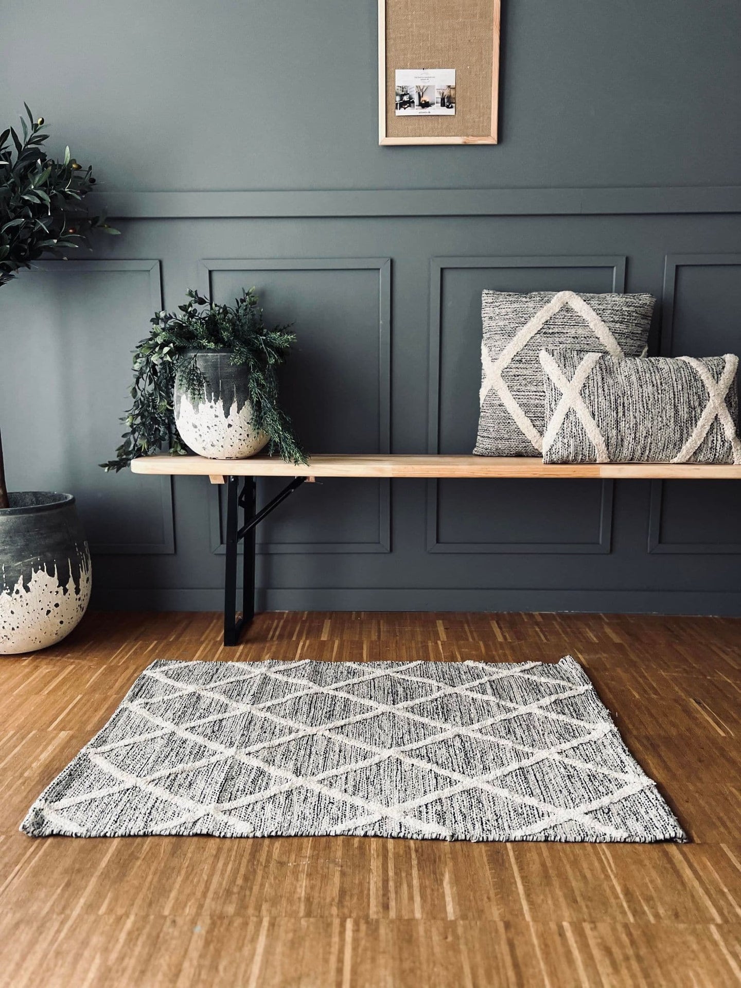 Bænk i træ og metal - VIAMAJA.DK