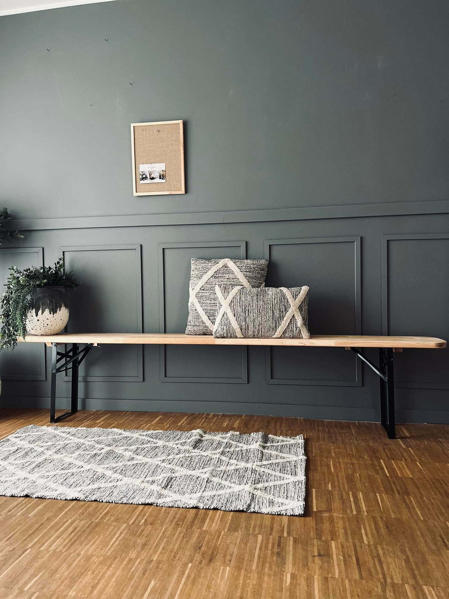 Bænk i træ og metal - VIAMAJA.DK