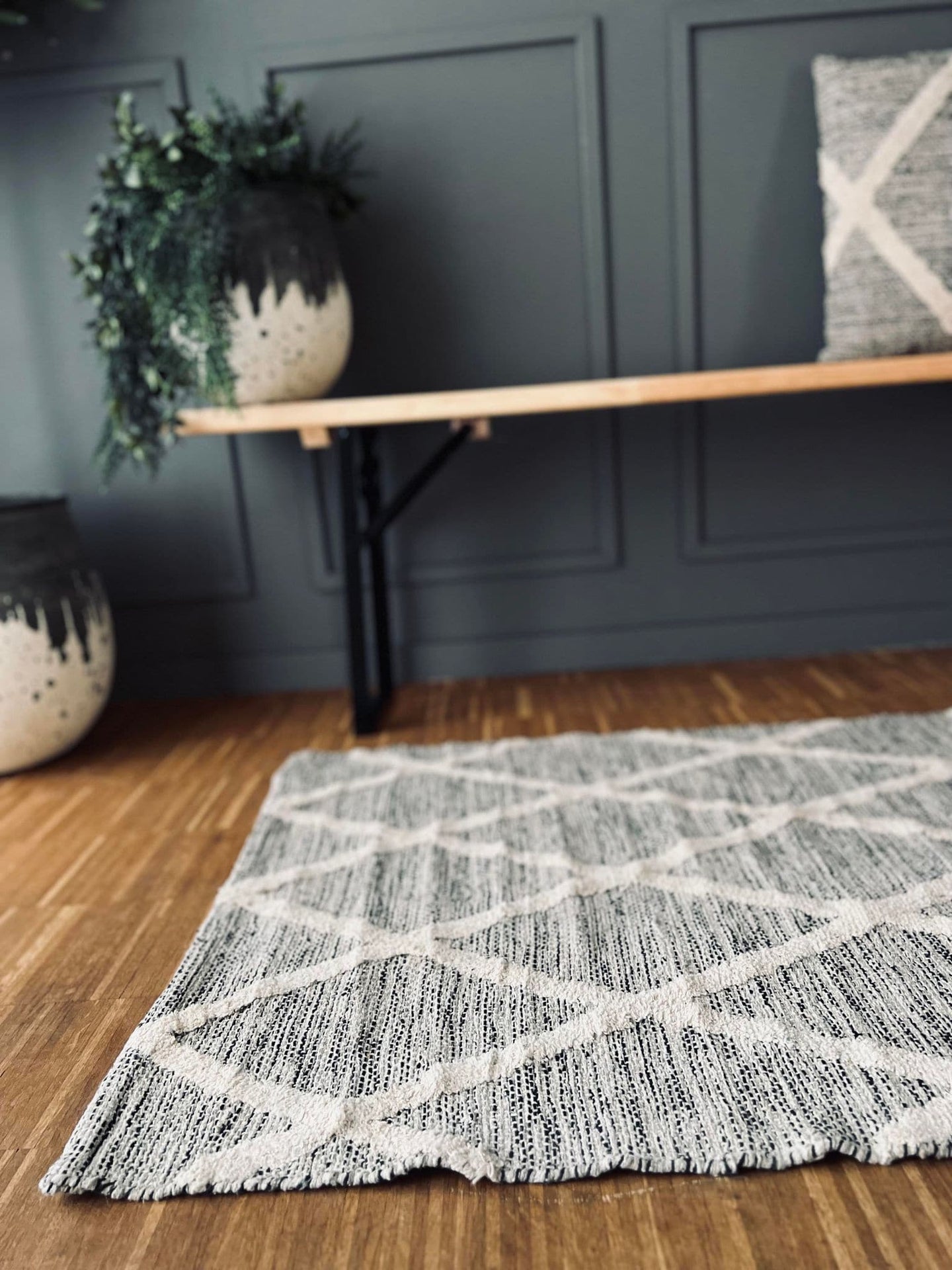 Bænk i træ og metal - VIAMAJA.DK