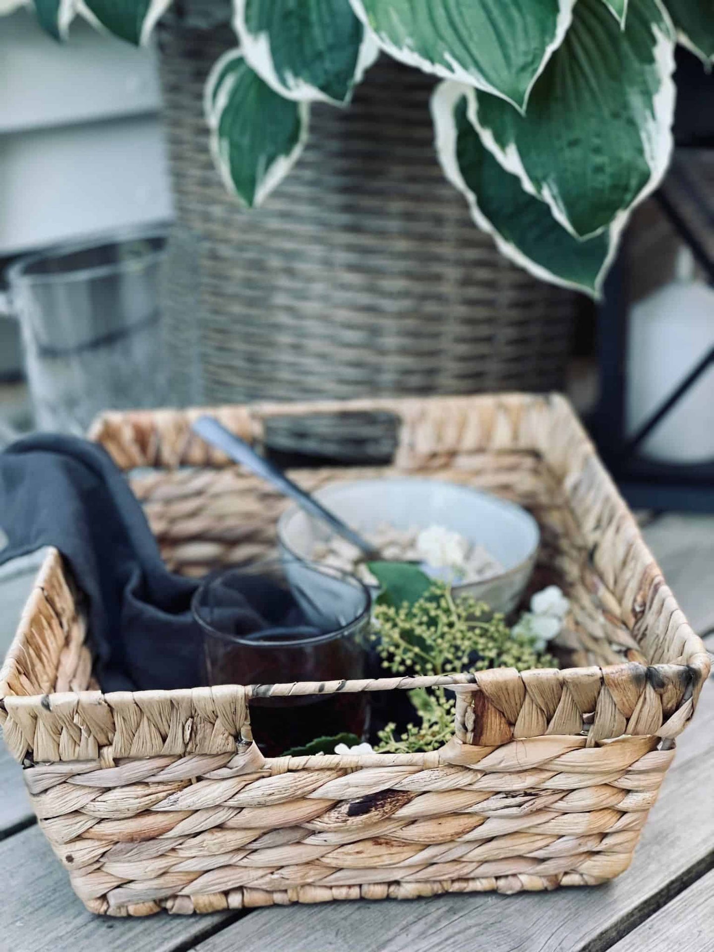 Bakke med høj kant - Natur - VIAMAJA.DK