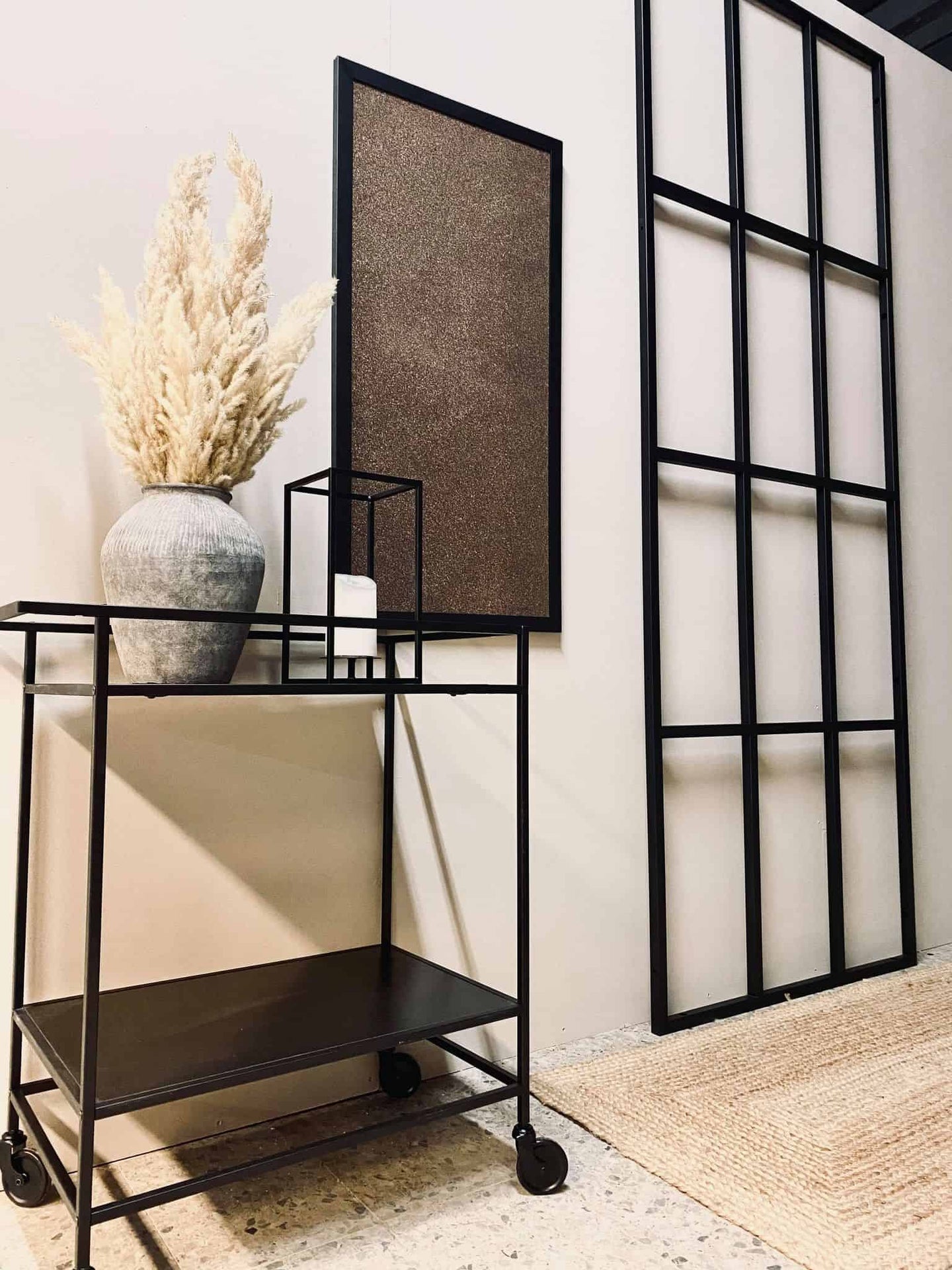 Barvogn på sorte hjul - VIAMAJA.DK