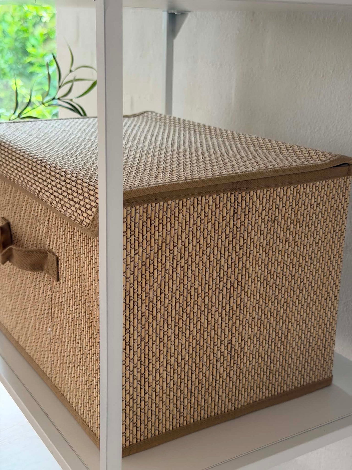 Förvaring HELLA med lock  - flera färger