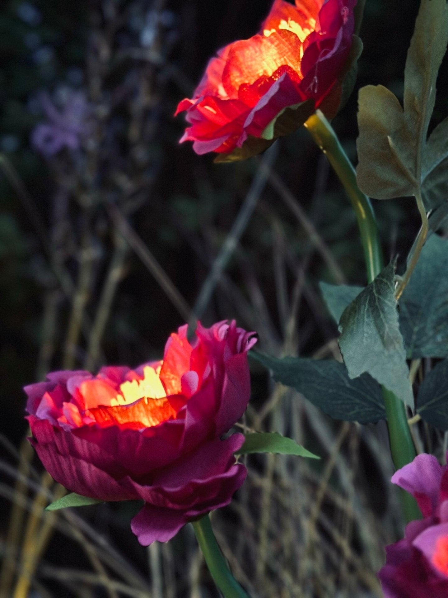 Blomst med solceller – Pink - VIAMAJA.DK