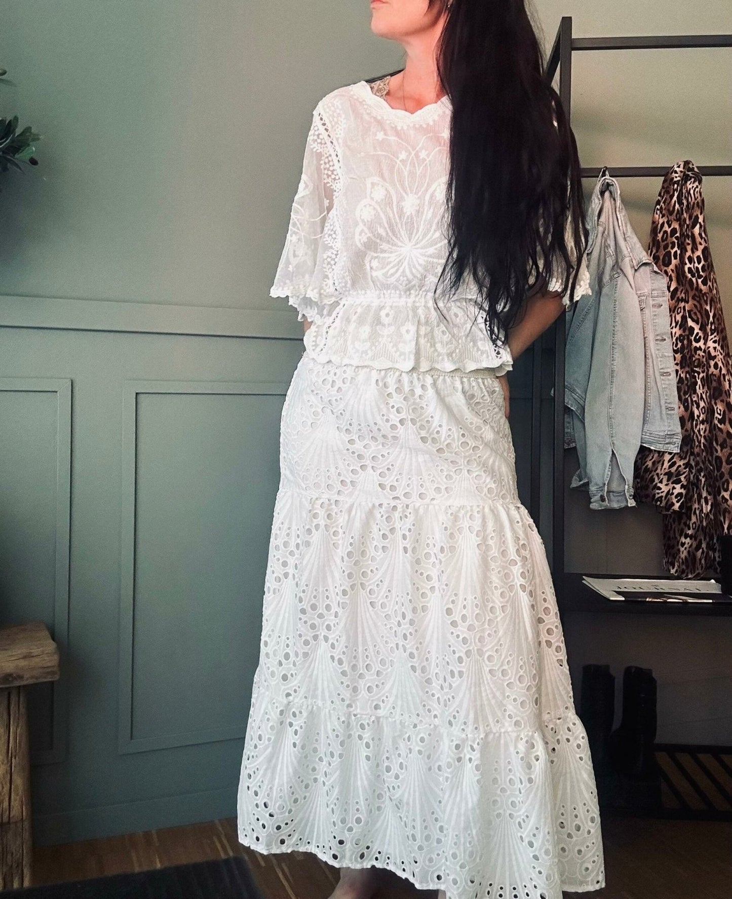 Bluse embroidered - White S/M - VIAMAJA.DK