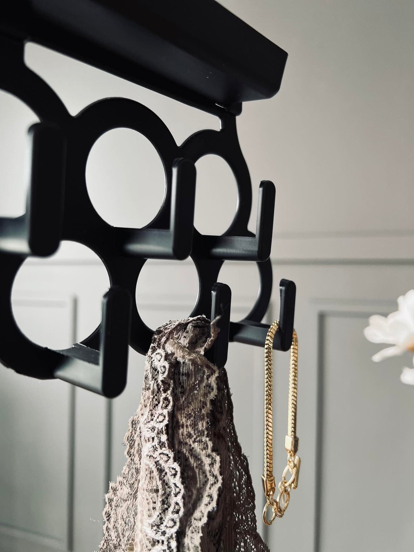 Bøjler med knage - VIAMAJA.DK