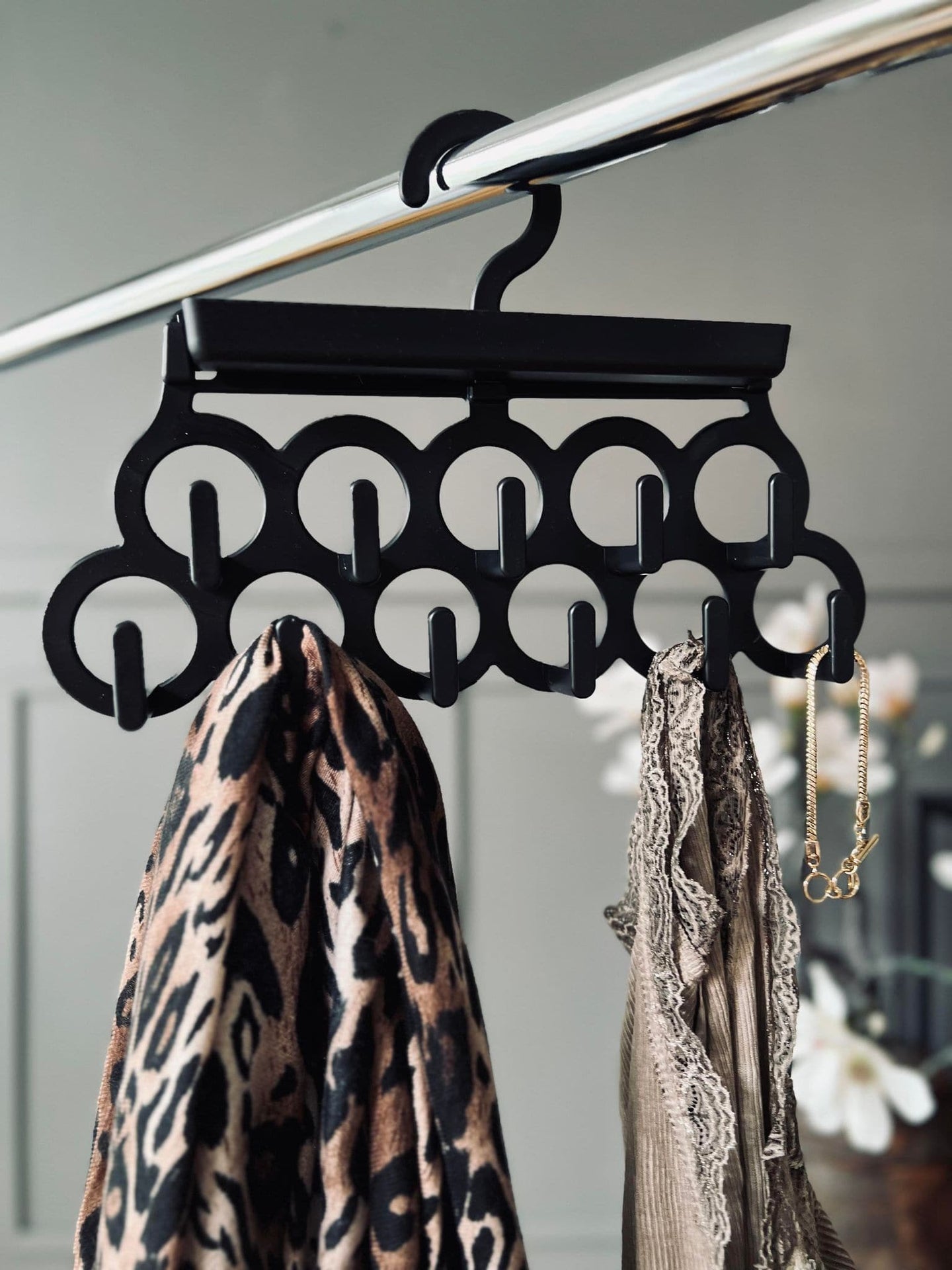 Bøjler med knage - VIAMAJA.DK