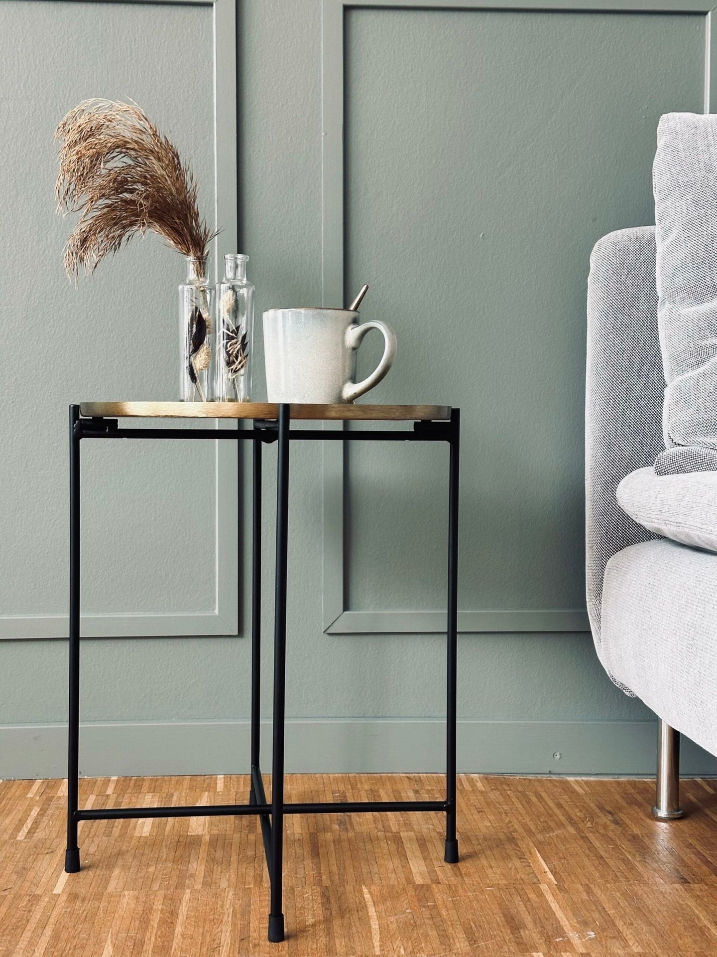 Bord i sort og guld metal – Large - VIAMAJA.DK