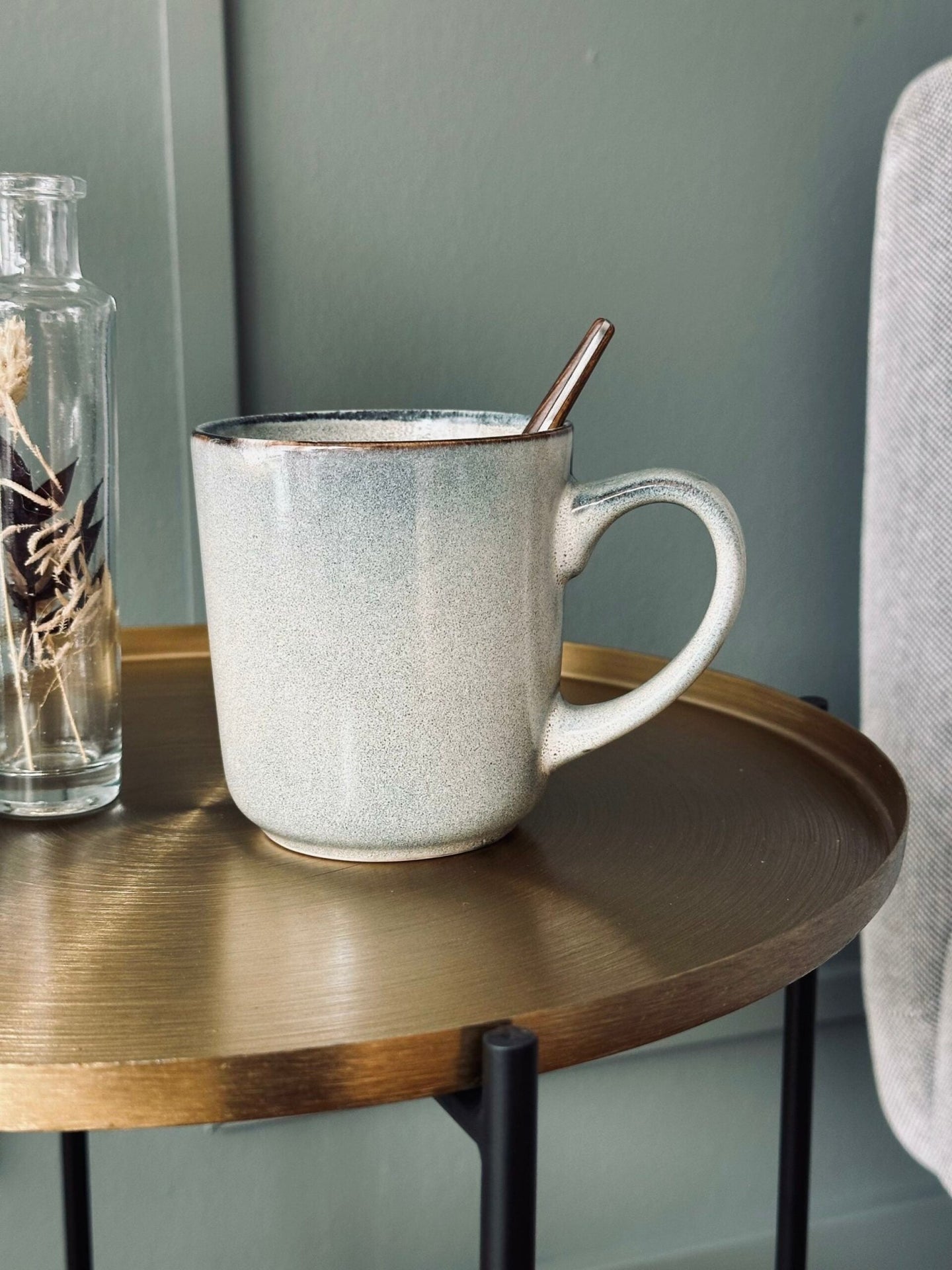 Bord i sort og guld metal – Large - VIAMAJA.DK