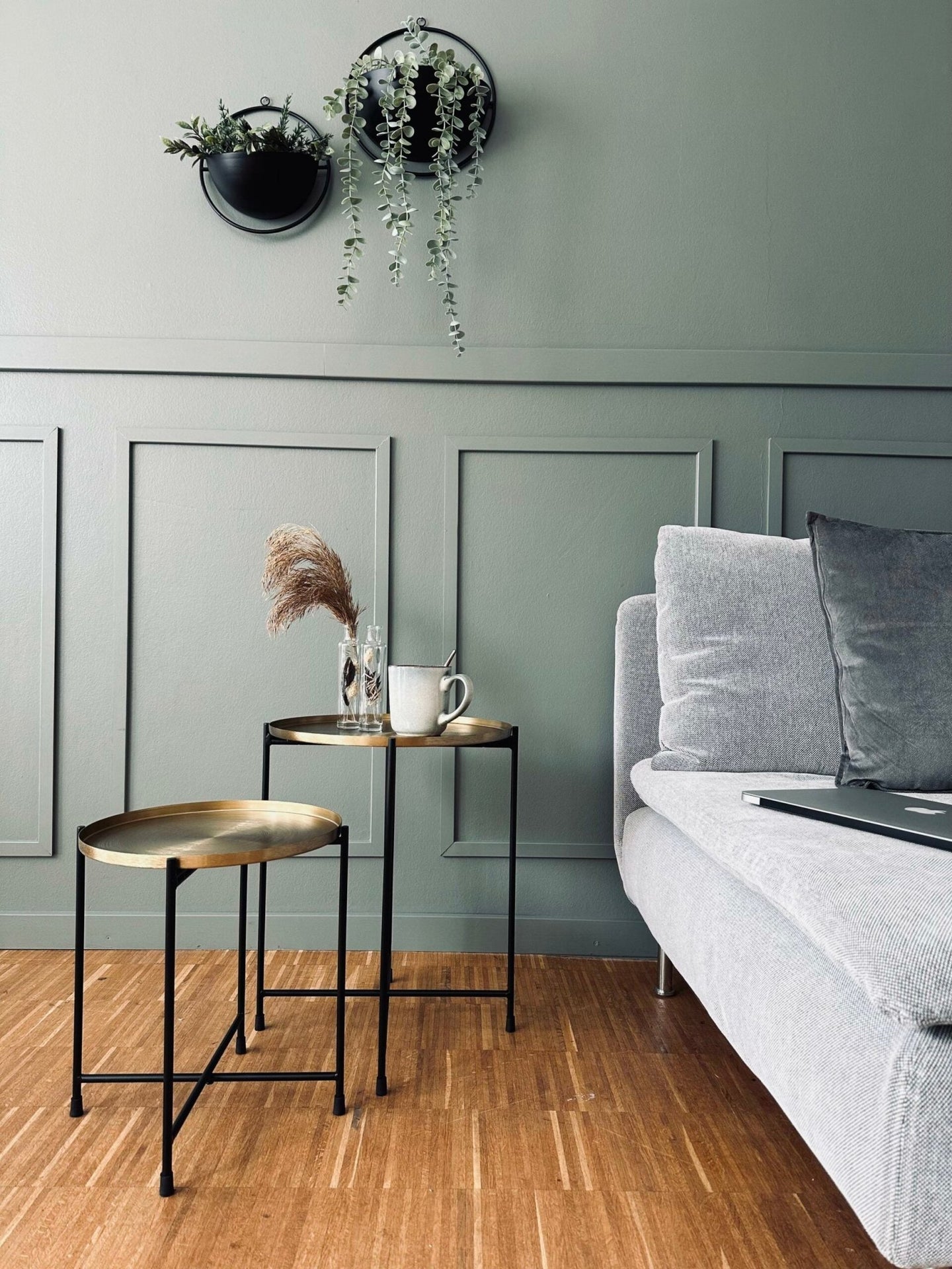 Bord i sort og guld metal – Small - VIAMAJA.DK