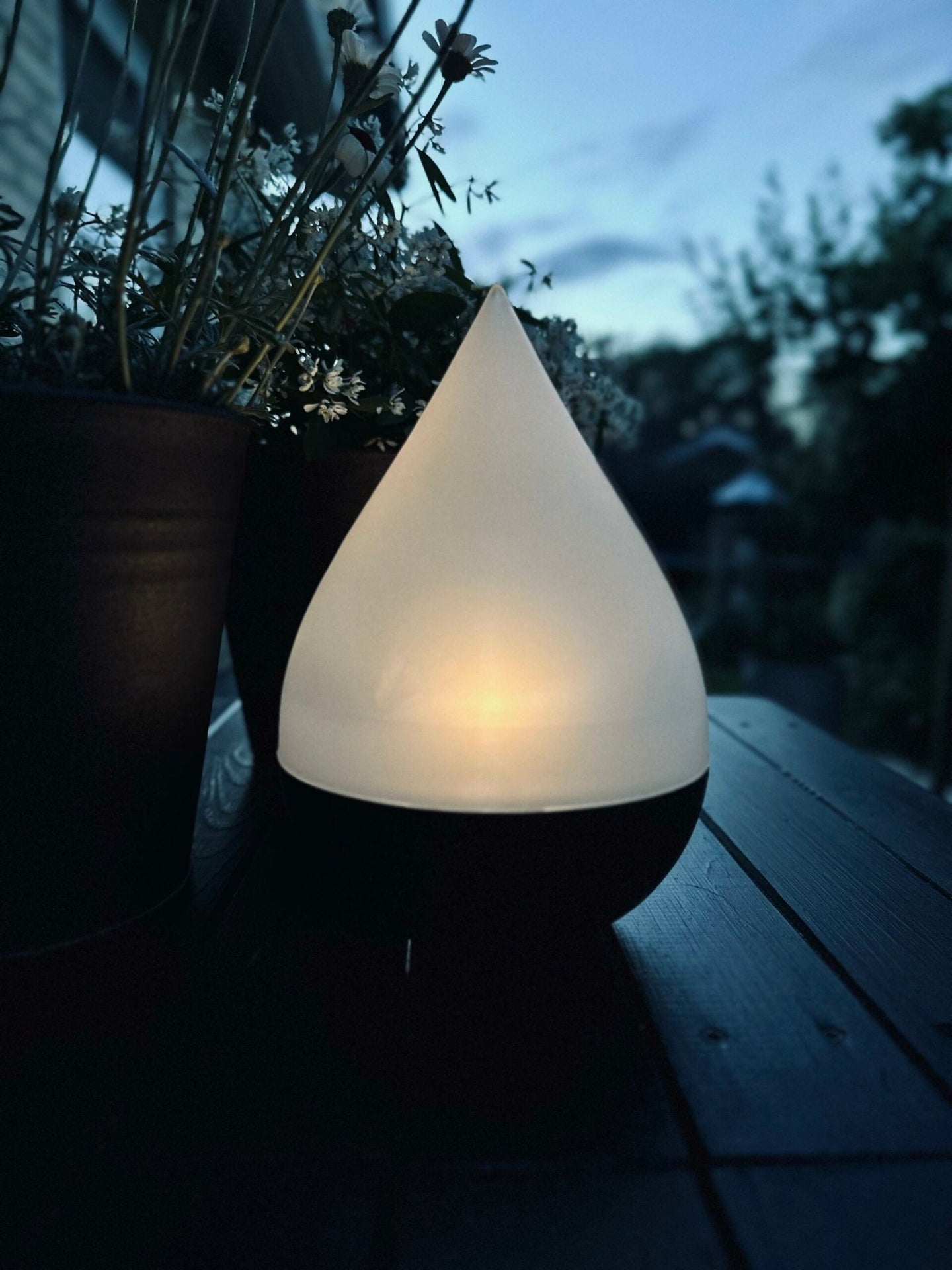 Bordlampe AURA med solceller - VIAMAJA.DK