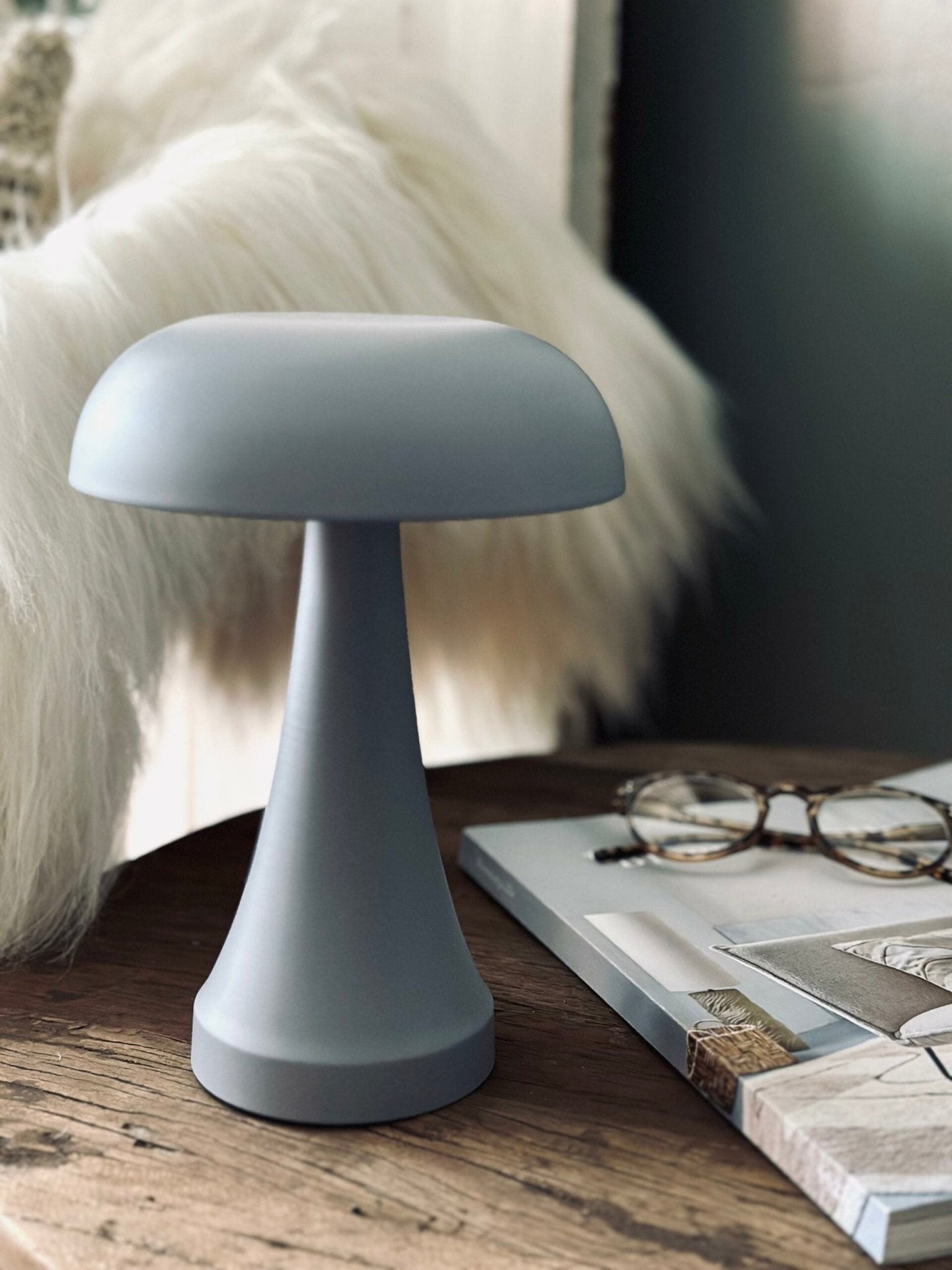 Bordlampe genopladelig – Mushroom Grå - VIAMAJA.DK