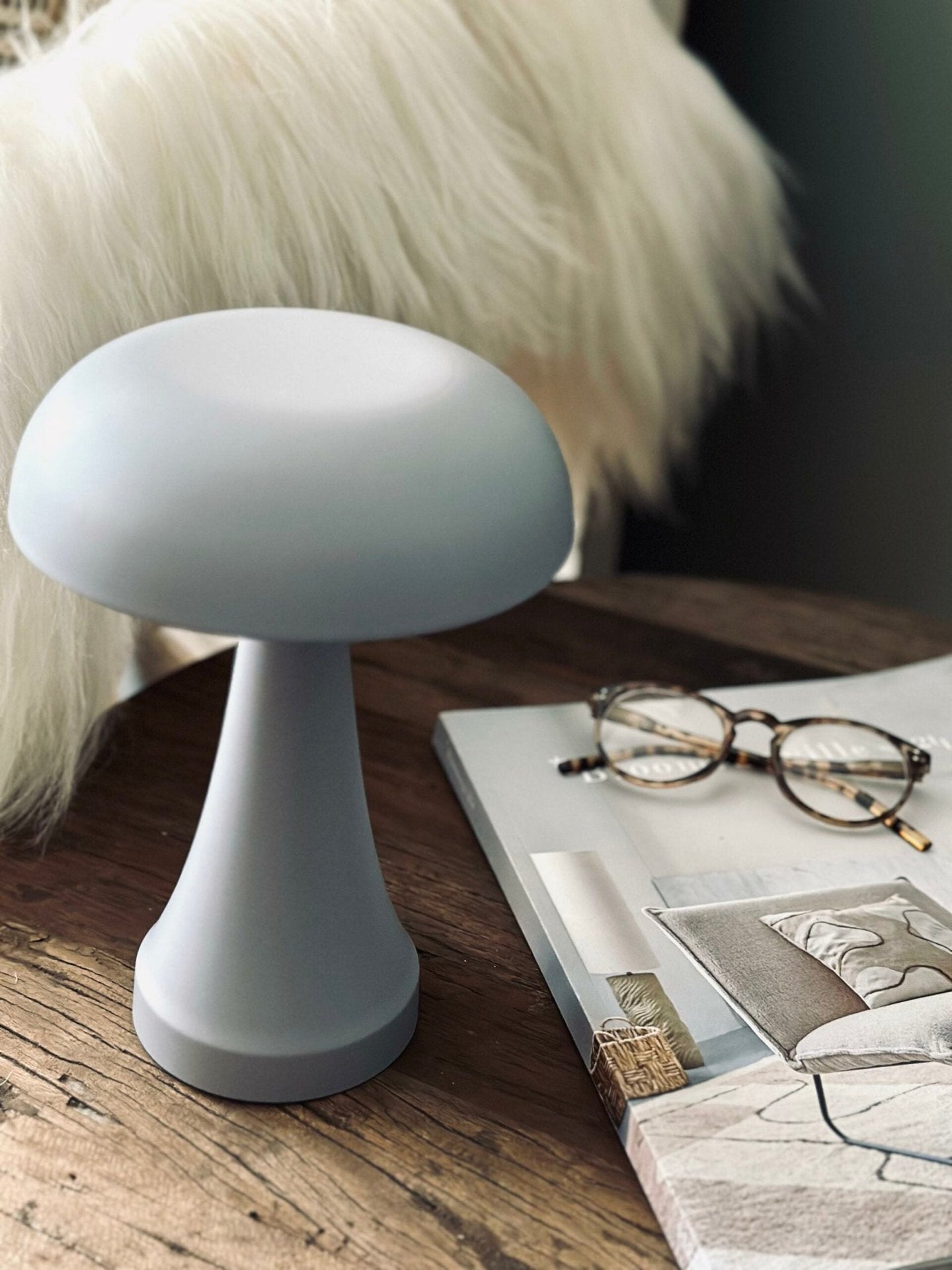 Bordlampe genopladelig – Mushroom Grå - VIAMAJA.DK