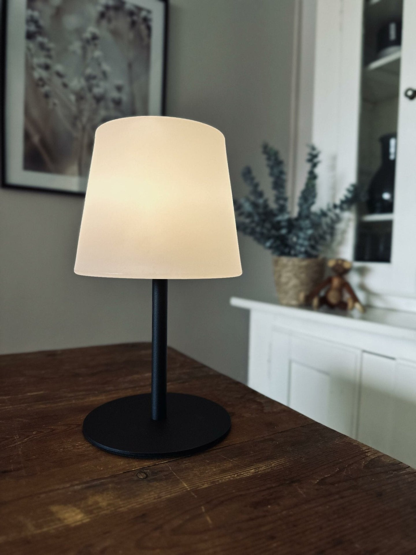 Bordlampe med solceller og genopladelig funktion - VIAMAJA.DK