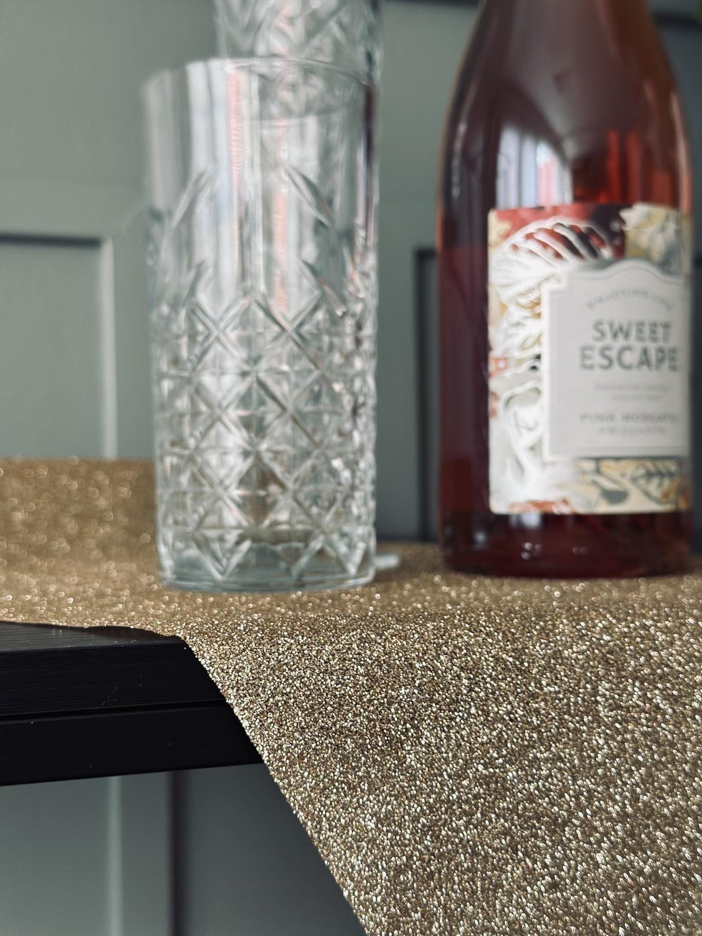 Bordløber Glimmer – Golden - VIAMAJA.DK