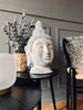 Buddha i vackra ljusa nyanser