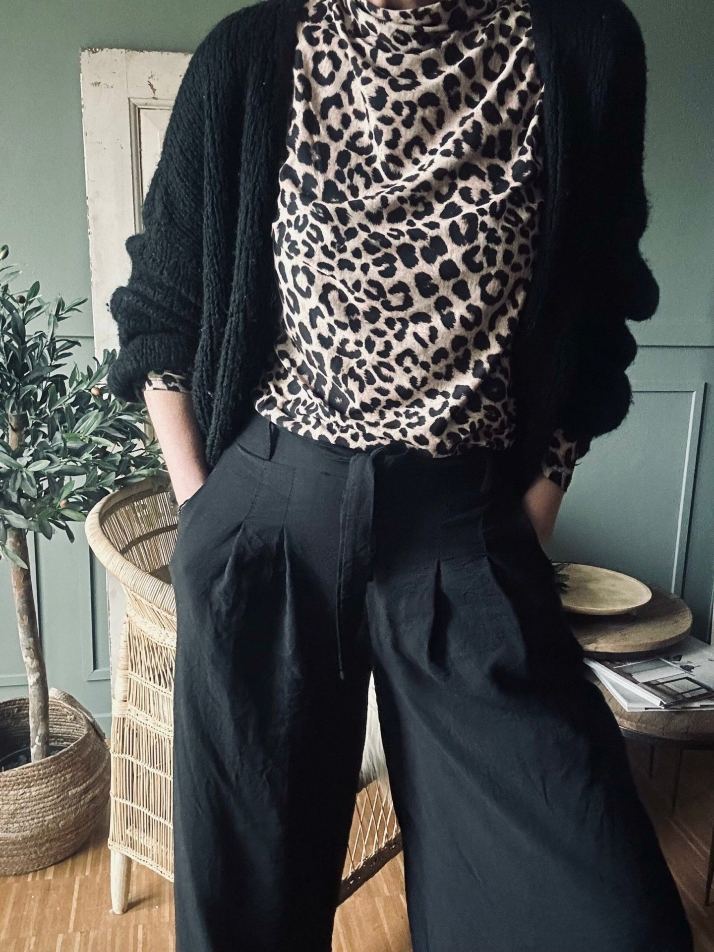 Bukser med høj talje - Sort - VIAMAJA.DK